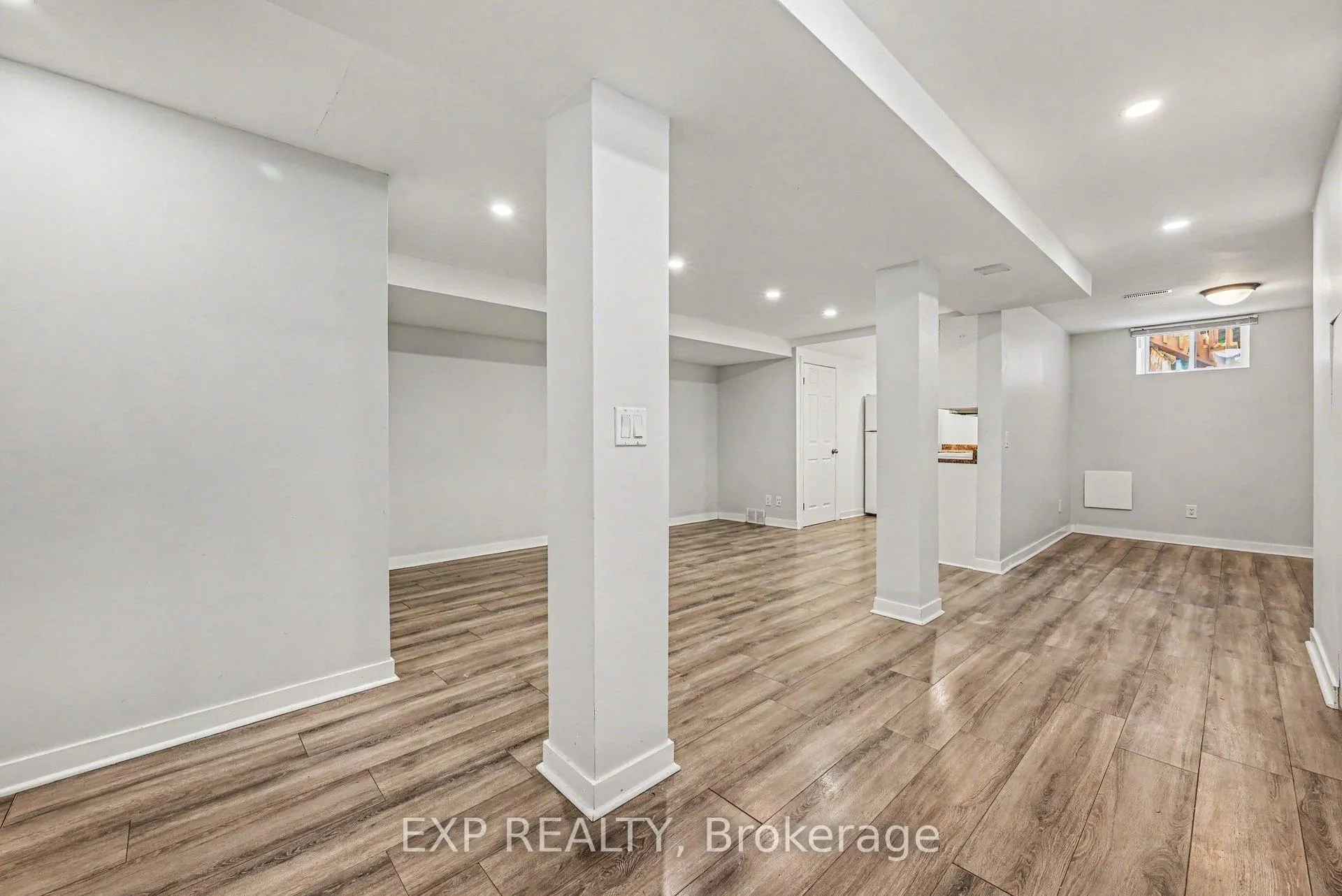 Photo 24 of 1214 Clyde Avenue, Ottawa, Copeland Park — HOMEH