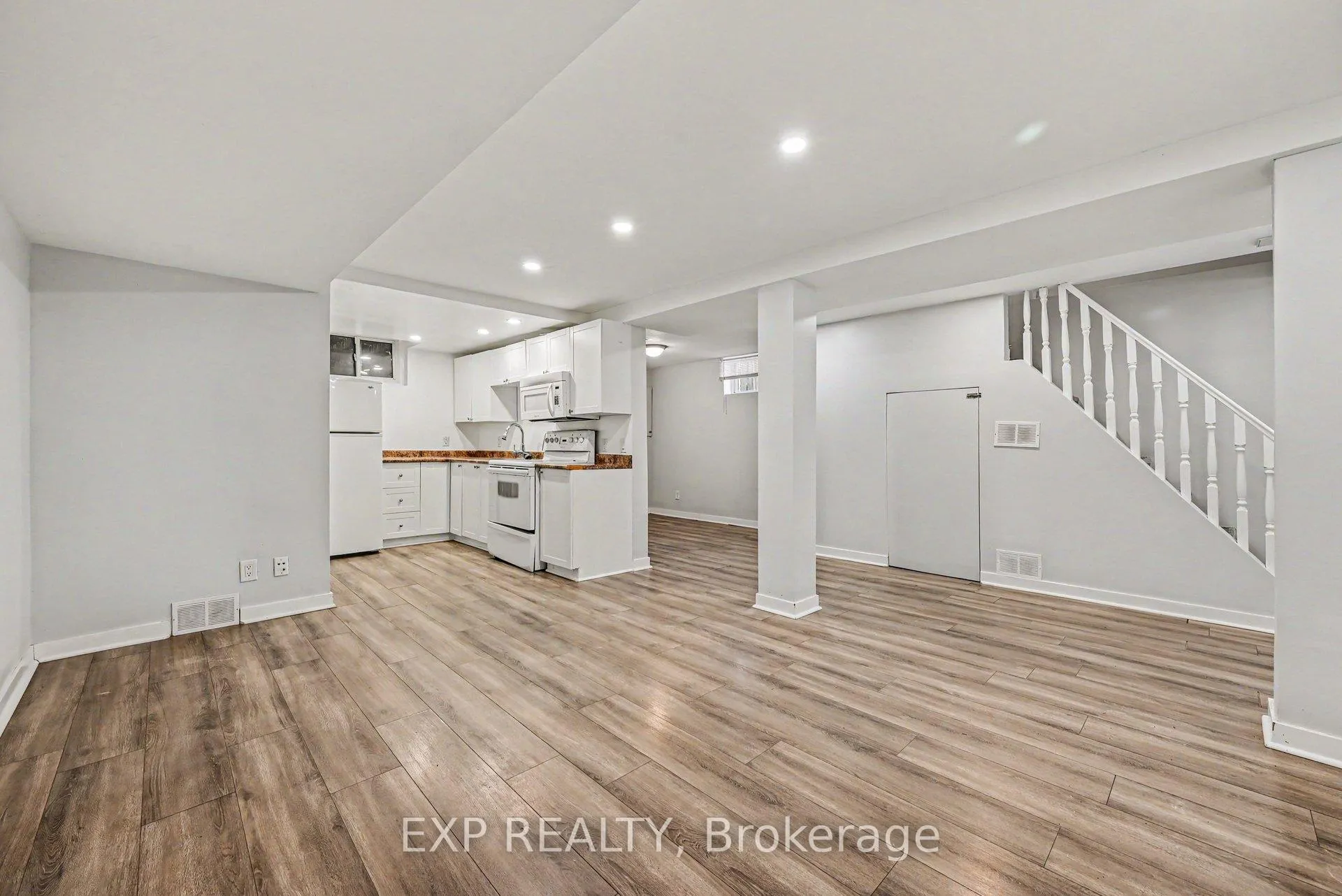 Photo 25 of 1214 Clyde Avenue, Ottawa, Copeland Park — HOMEH