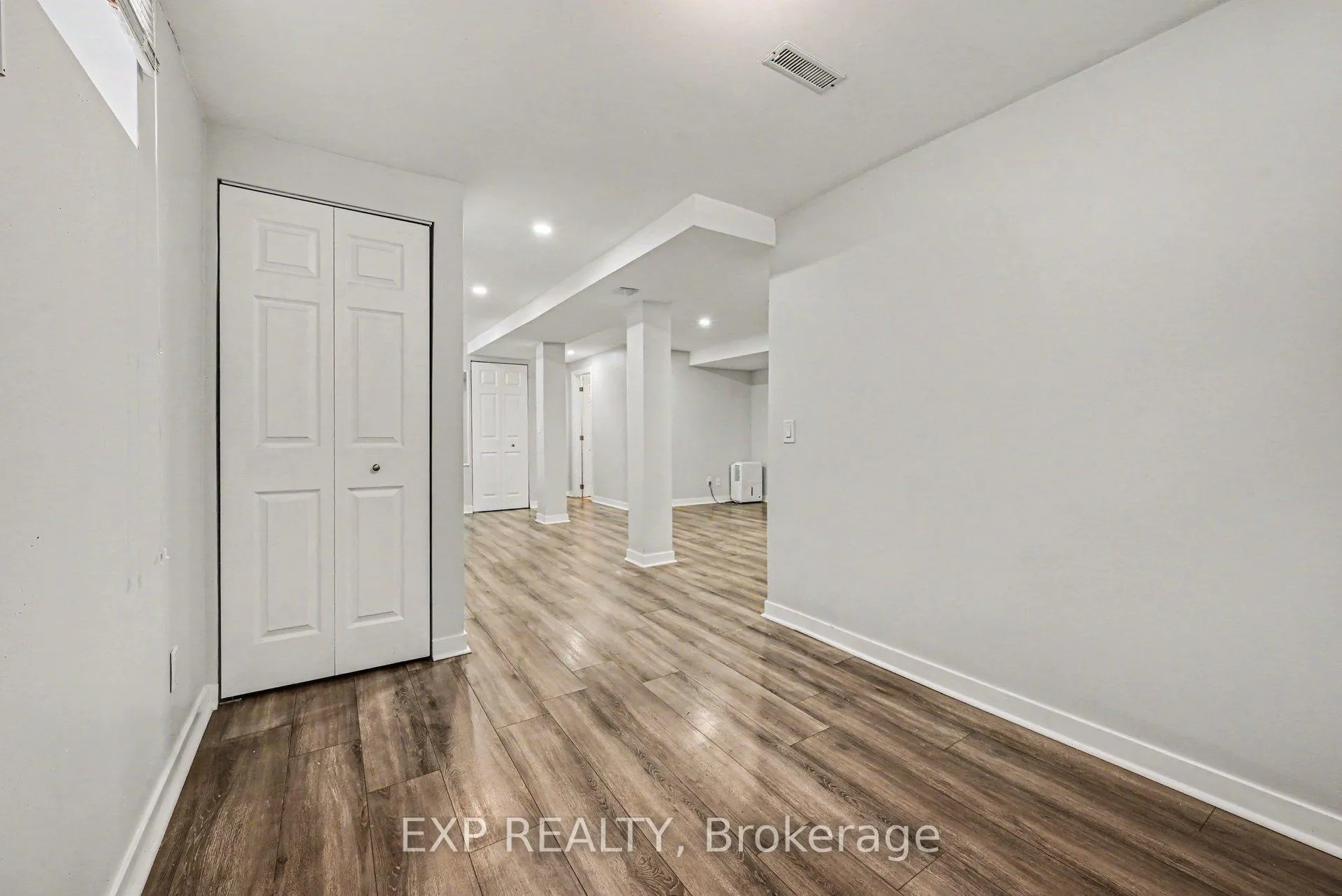Photo 26 of 1214 Clyde Avenue, Ottawa, Copeland Park — HOMEH