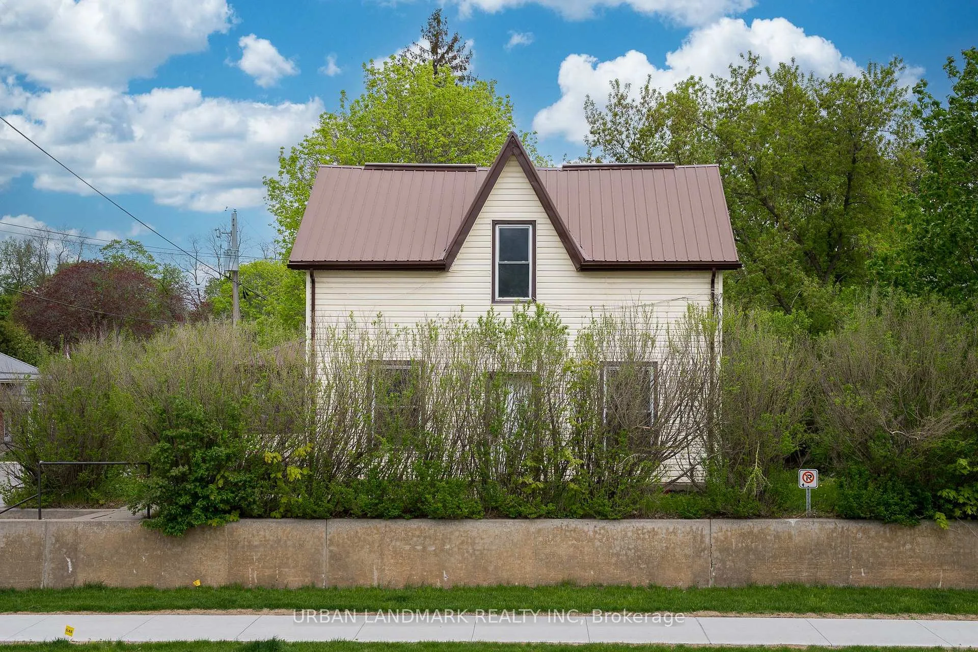 Photo 1 of 106 St Lawrence Street E, Centre Hastings — HOMEH