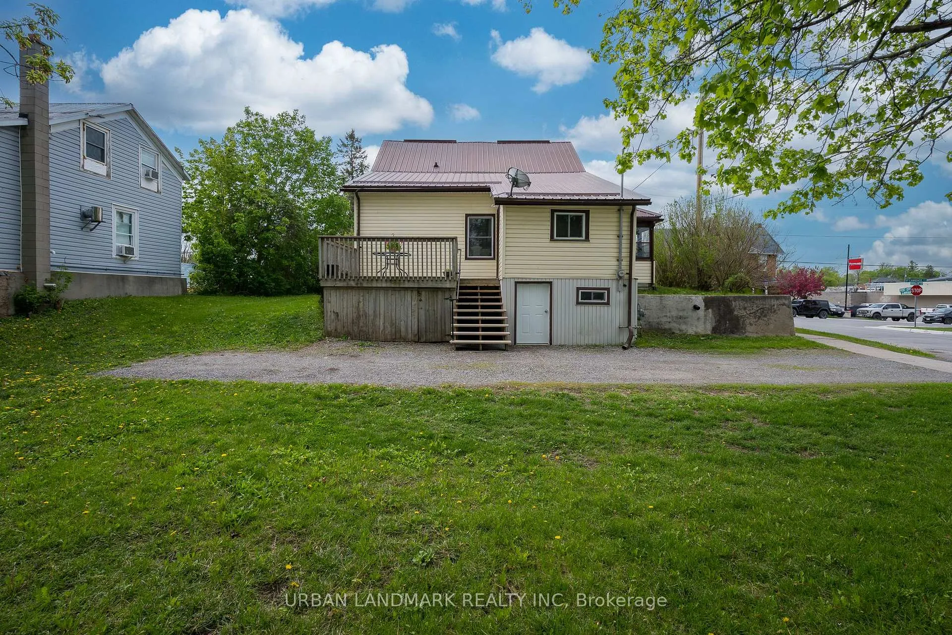 Photo 4 of 106 St Lawrence Street E, Centre Hastings — HOMEH