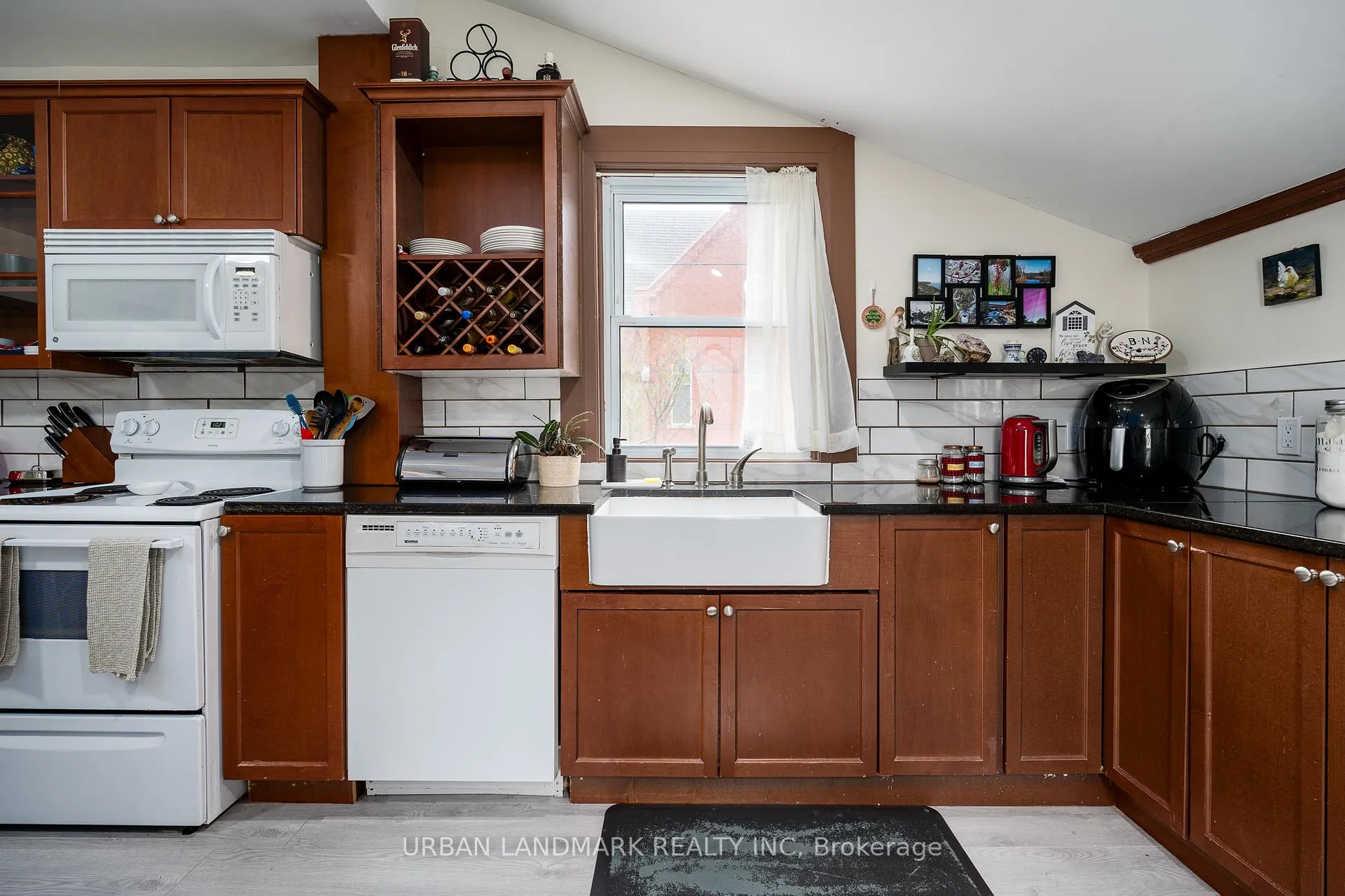 Photo 10 of 106 St Lawrence Street E, Centre Hastings — HOMEH