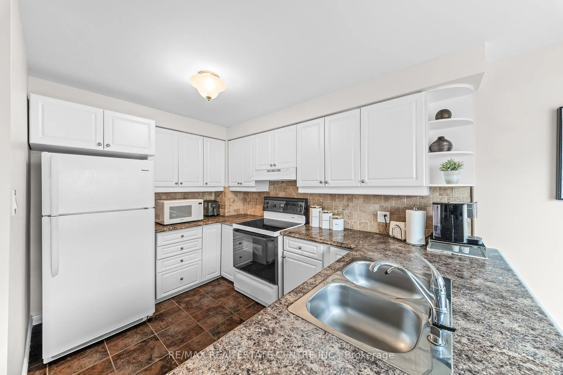 Photo 22 of 98 Mikado Crescent, Brampton, Central Park — HOMEH