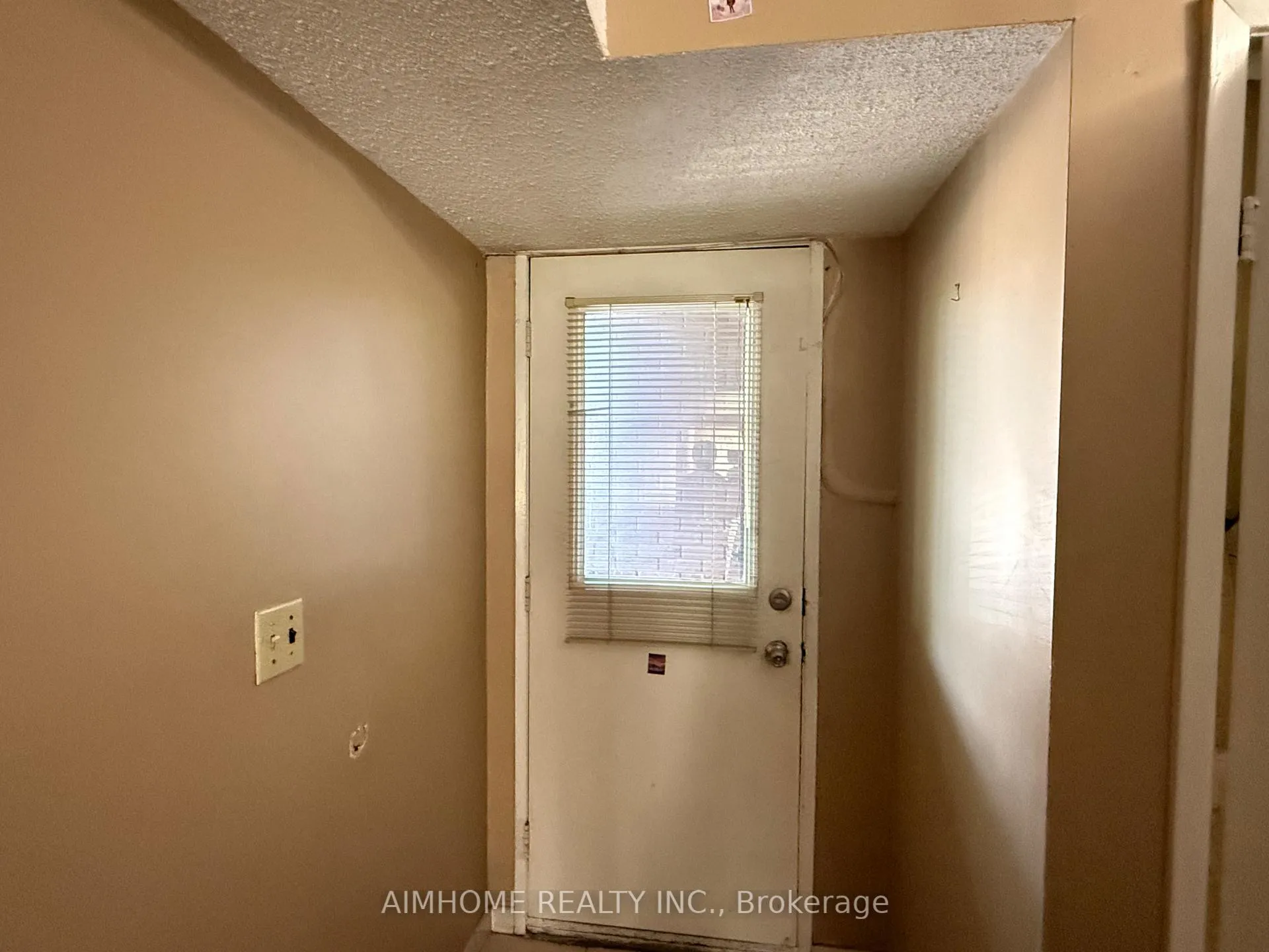 Photo 2 of 101 Crayford Drive, Scarborough, Steeles — HOMEH