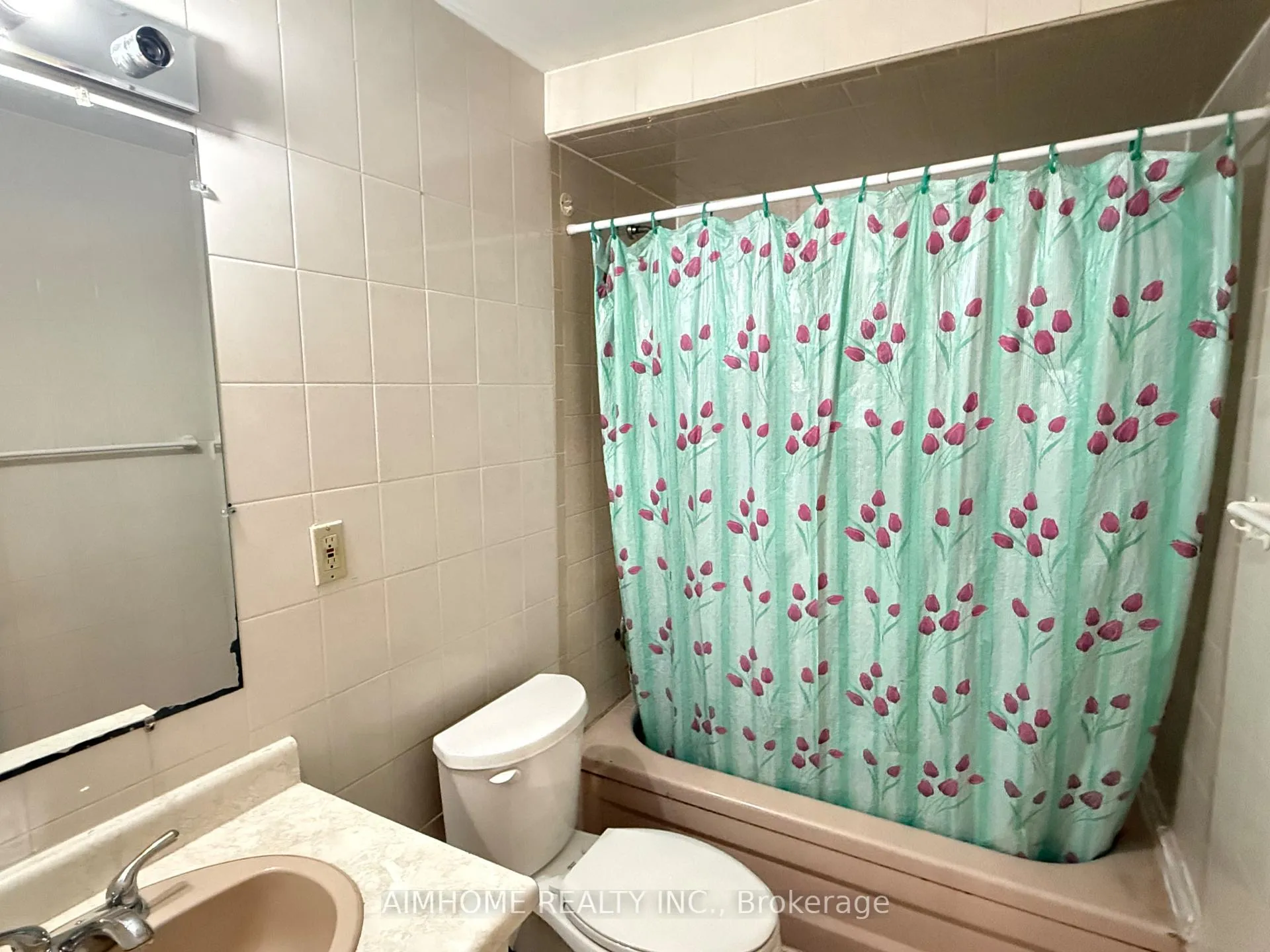 Photo 16 of 101 Crayford Drive, Scarborough, Steeles — HOMEH