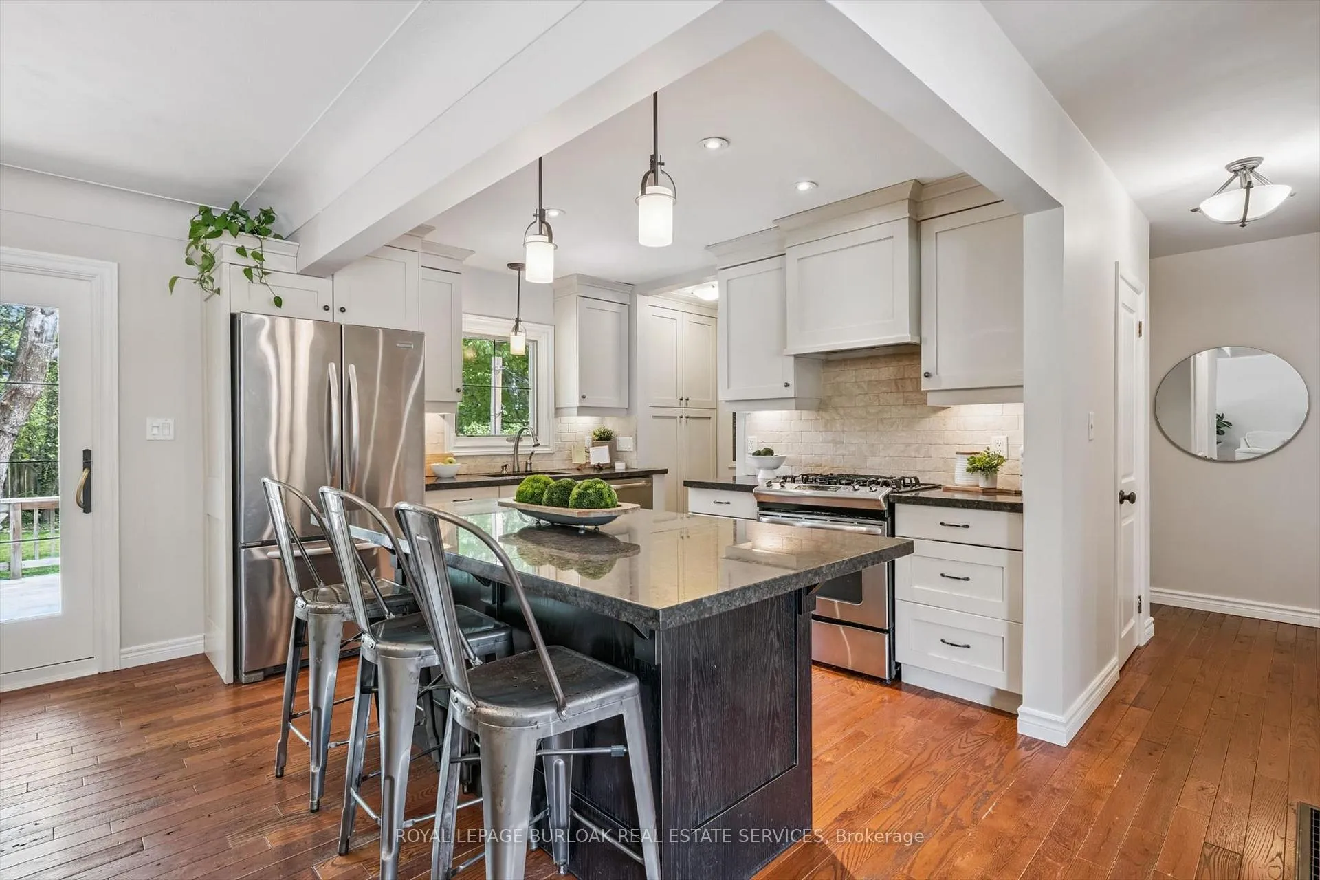 Photo 13 of 291 Strathcona Drive, Burlington, Shoreacres — HOMEH