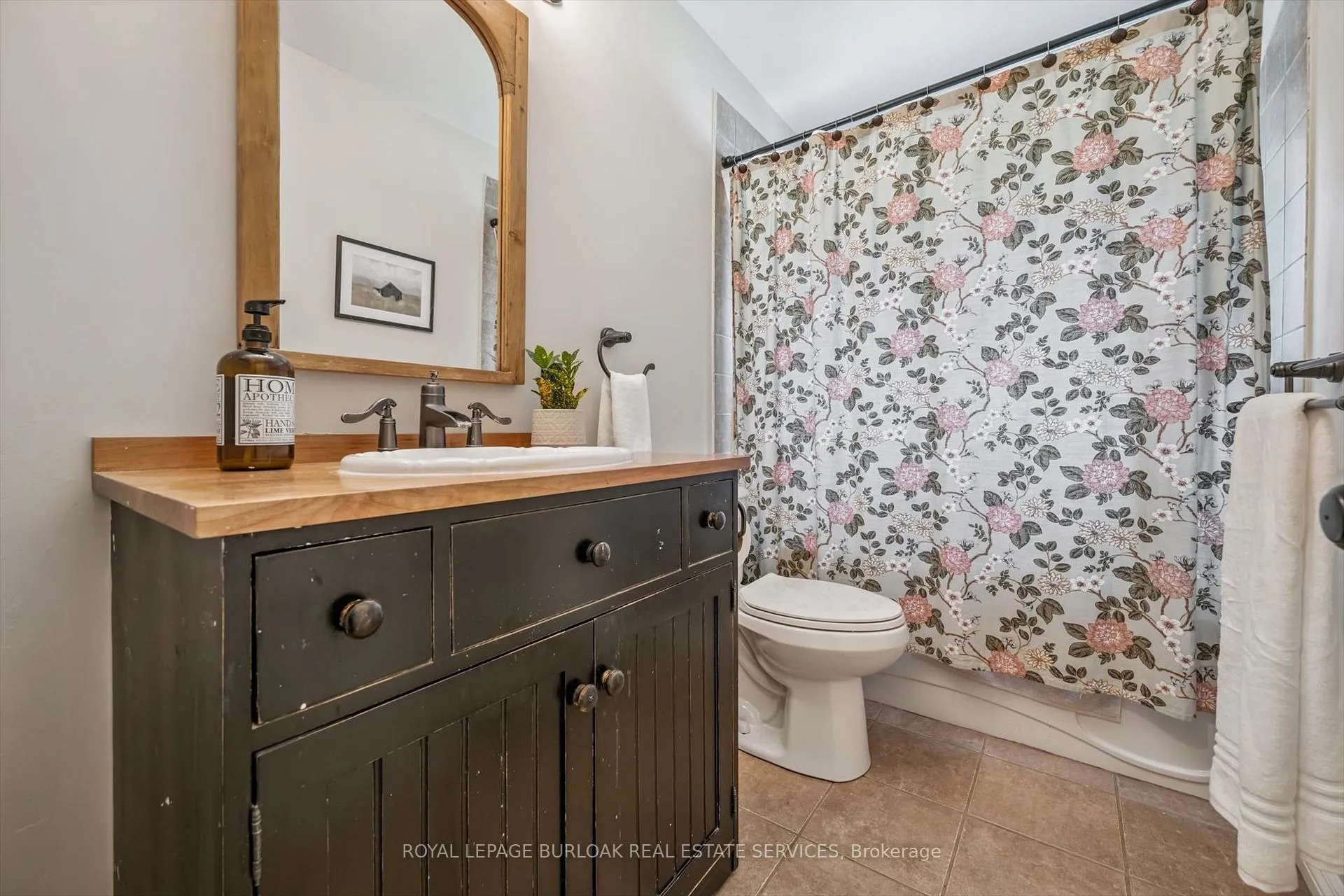Photo 23 of 291 Strathcona Drive, Burlington, Shoreacres — HOMEH