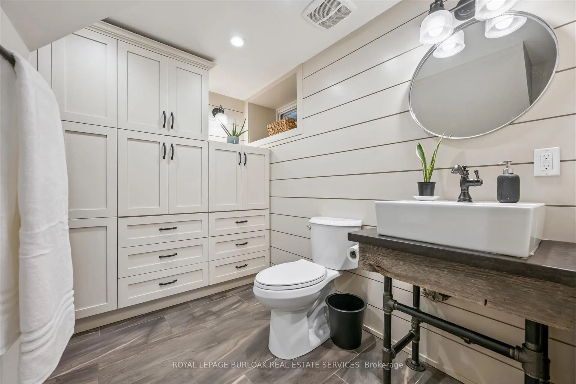 Photo 31 of 291 Strathcona Drive, Burlington, Shoreacres — HOMEH
