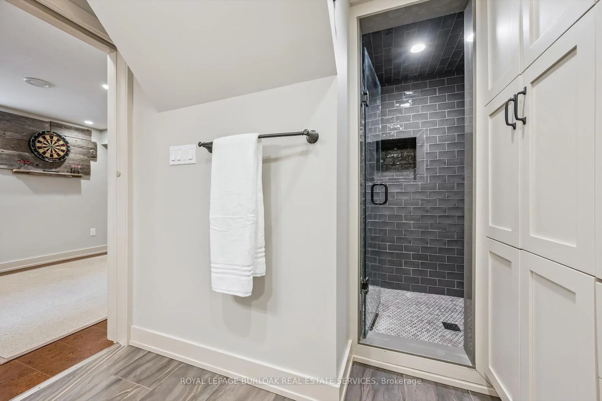 Photo 32 of 291 Strathcona Drive, Burlington, Shoreacres — HOMEH