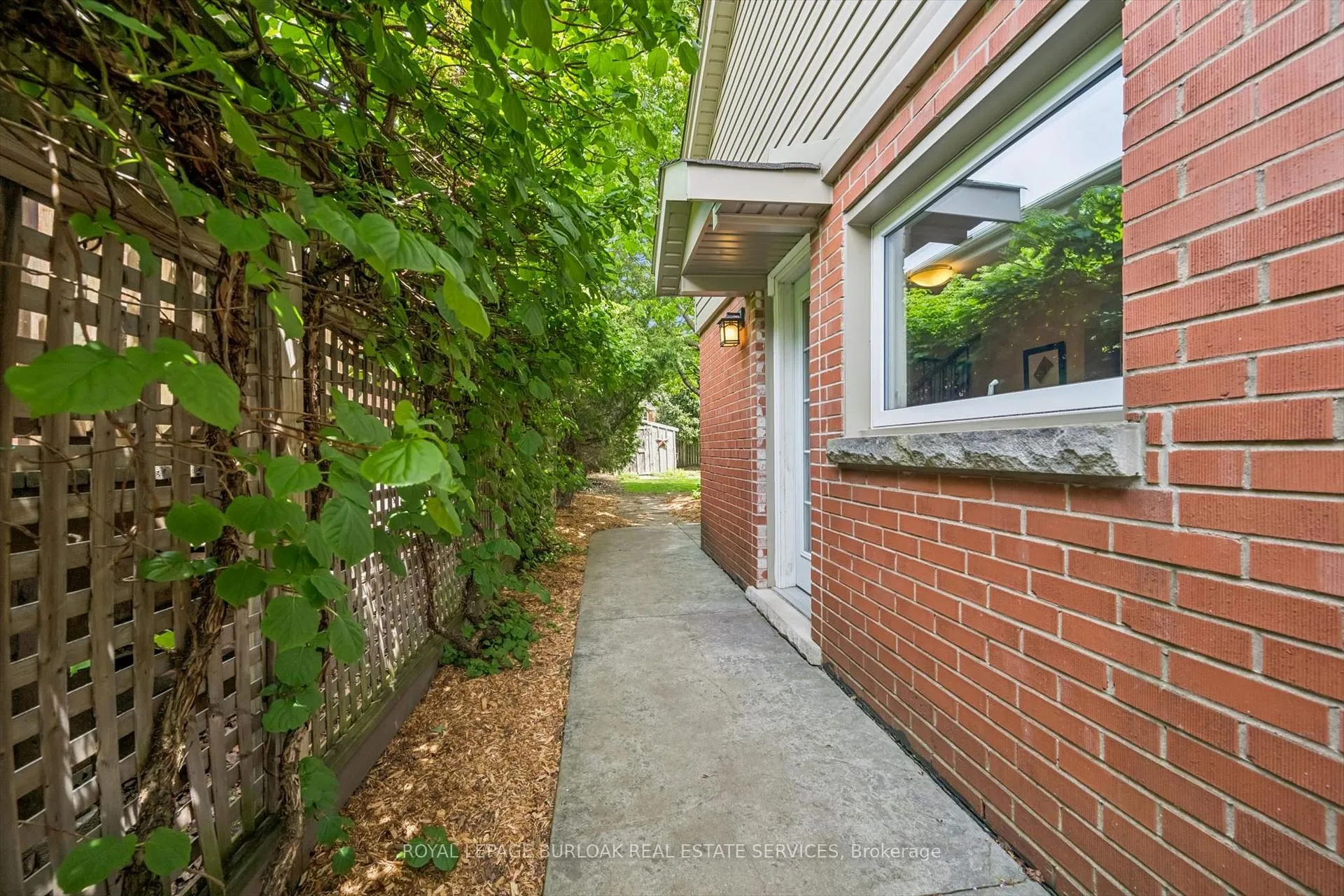 Photo 43 of 291 Strathcona Drive, Burlington, Shoreacres — HOMEH