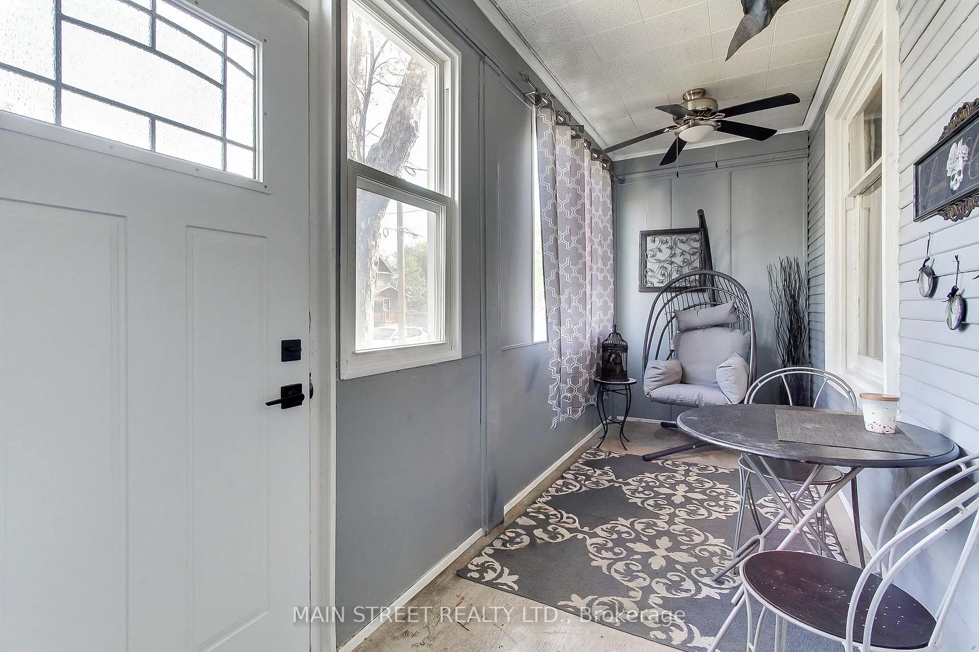 Photo 3 of 19 Macdonald Street, Etobicoke, Mimico — HOMEH
