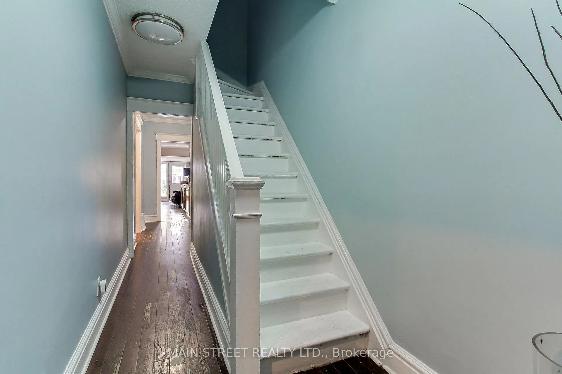 Photo 4 of 19 Macdonald Street, Etobicoke, Mimico — HOMEH