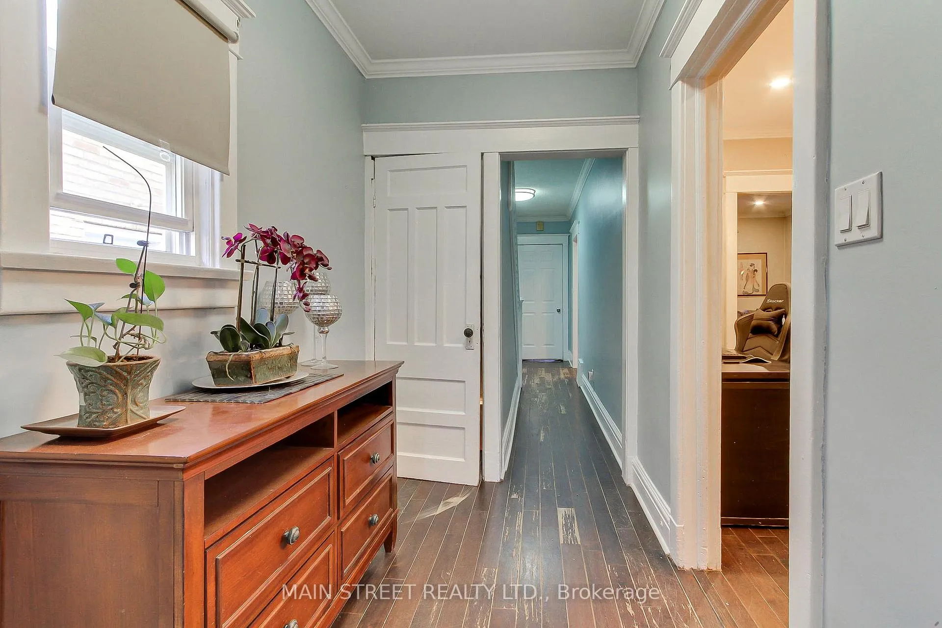 Photo 11 of 19 Macdonald Street, Etobicoke, Mimico — HOMEH