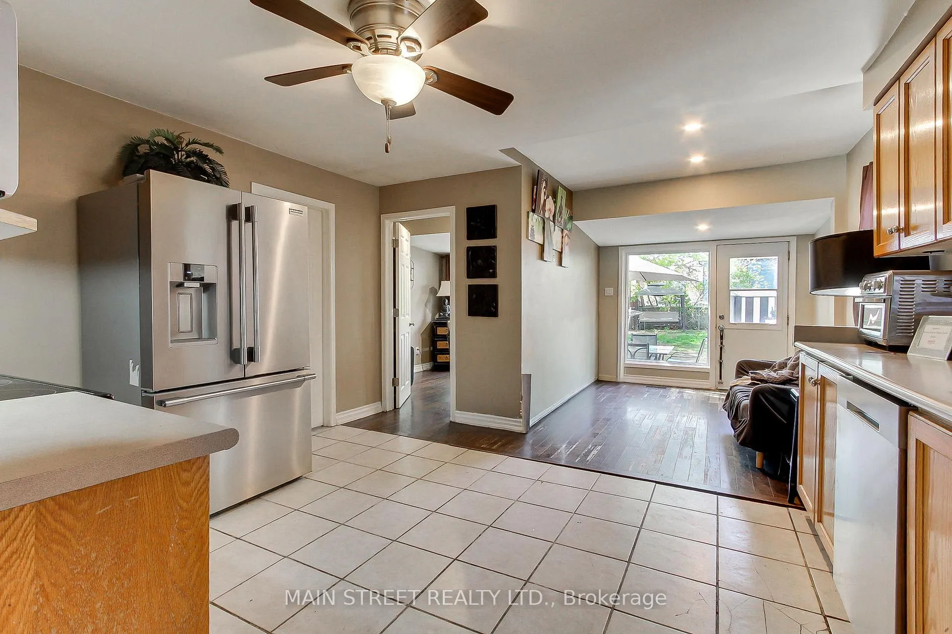Photo 15 of 19 Macdonald Street, Etobicoke, Mimico — HOMEH