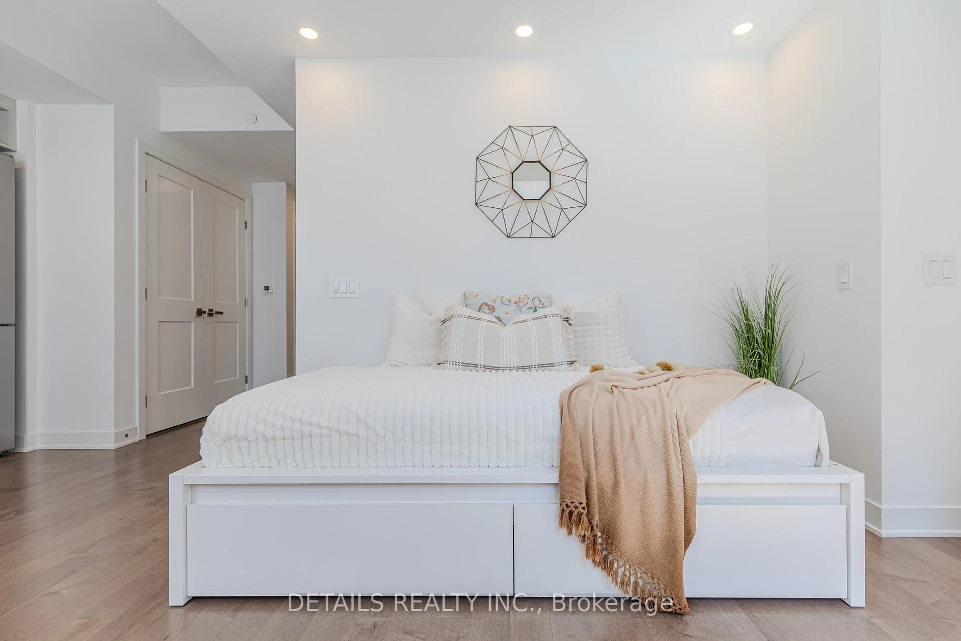 Photo 15 of Unit 1008, 340 Queen Street, Ottawa, Ottawa Centre — HOMEH