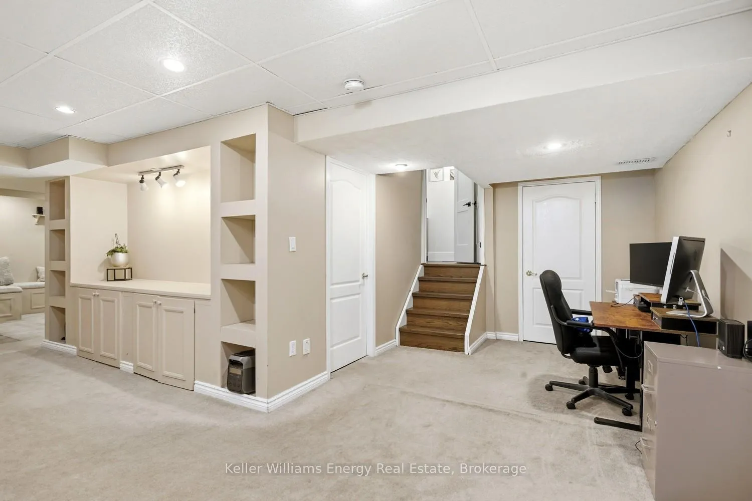 Photo 31 of 10 Tunney Place, Whitby, Brooklin — HOMEH