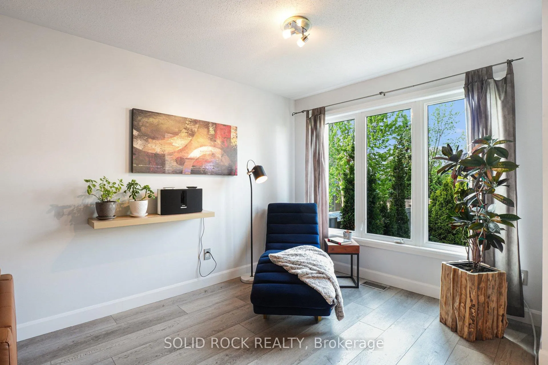 Photo 6 of 2064 Dunollie Crescent, Ottawa, Kanata - Morgan's Grant/South March — HOMEH