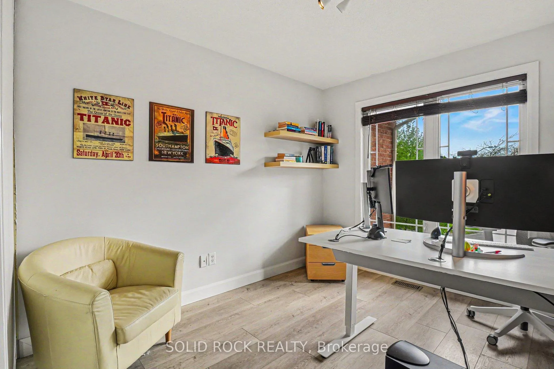 Photo 17 of 2064 Dunollie Crescent, Ottawa, Kanata - Morgan's Grant/South March — HOMEH