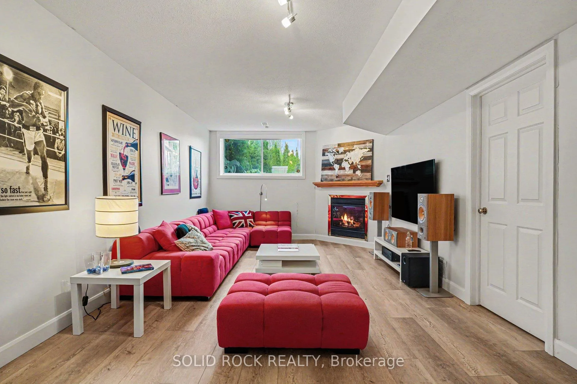 Photo 21 of 2064 Dunollie Crescent, Ottawa, Kanata - Morgan's Grant/South March — HOMEH