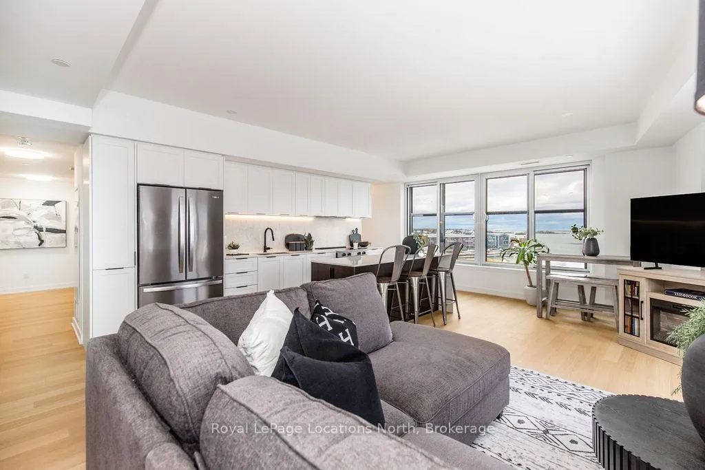 Photo 8 of Unit 523, 31 Huron Street, Collingwood — HOMEH