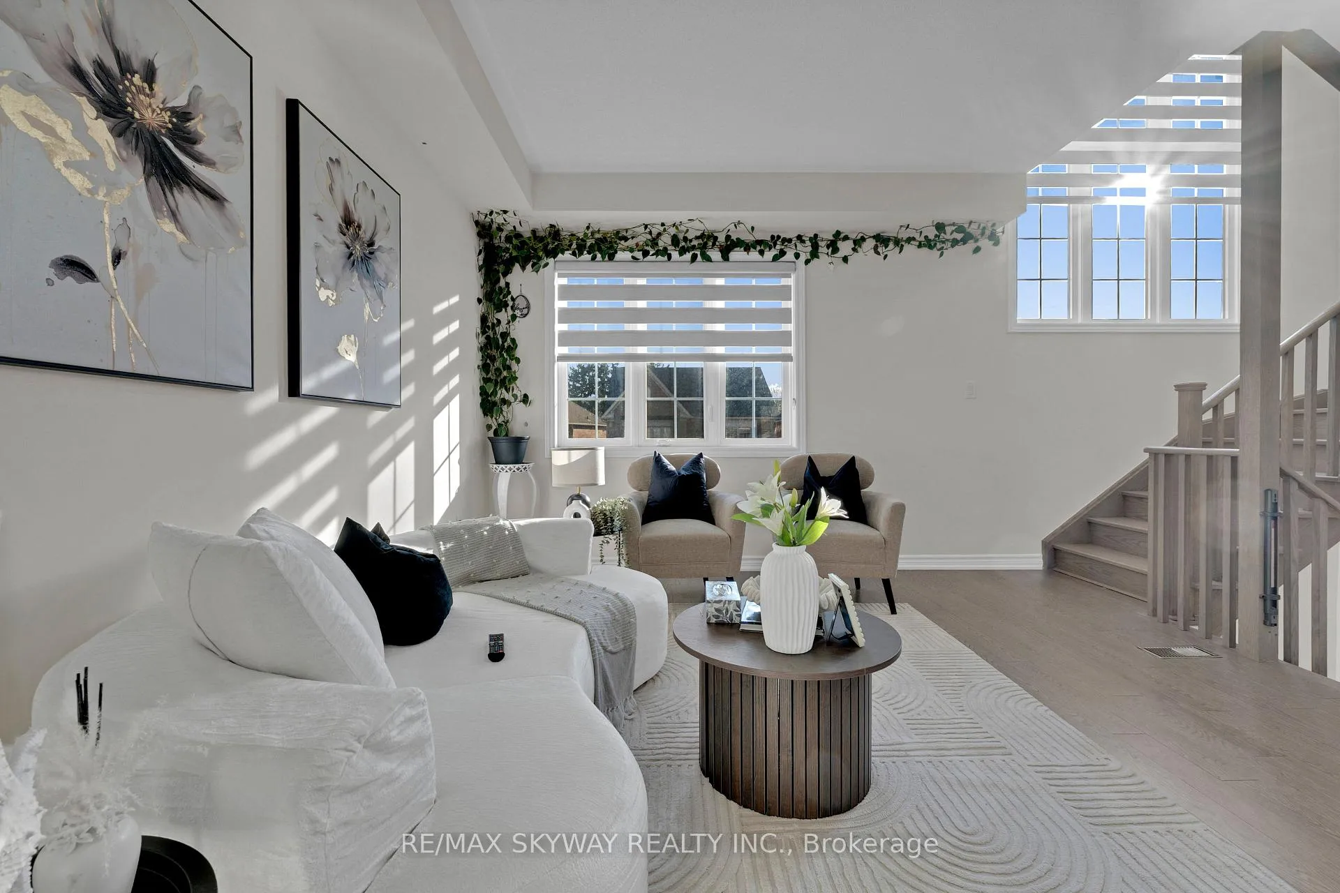 Photo 3 of 21 Allegro Drive, Brampton, Credit Valley — HOMEH