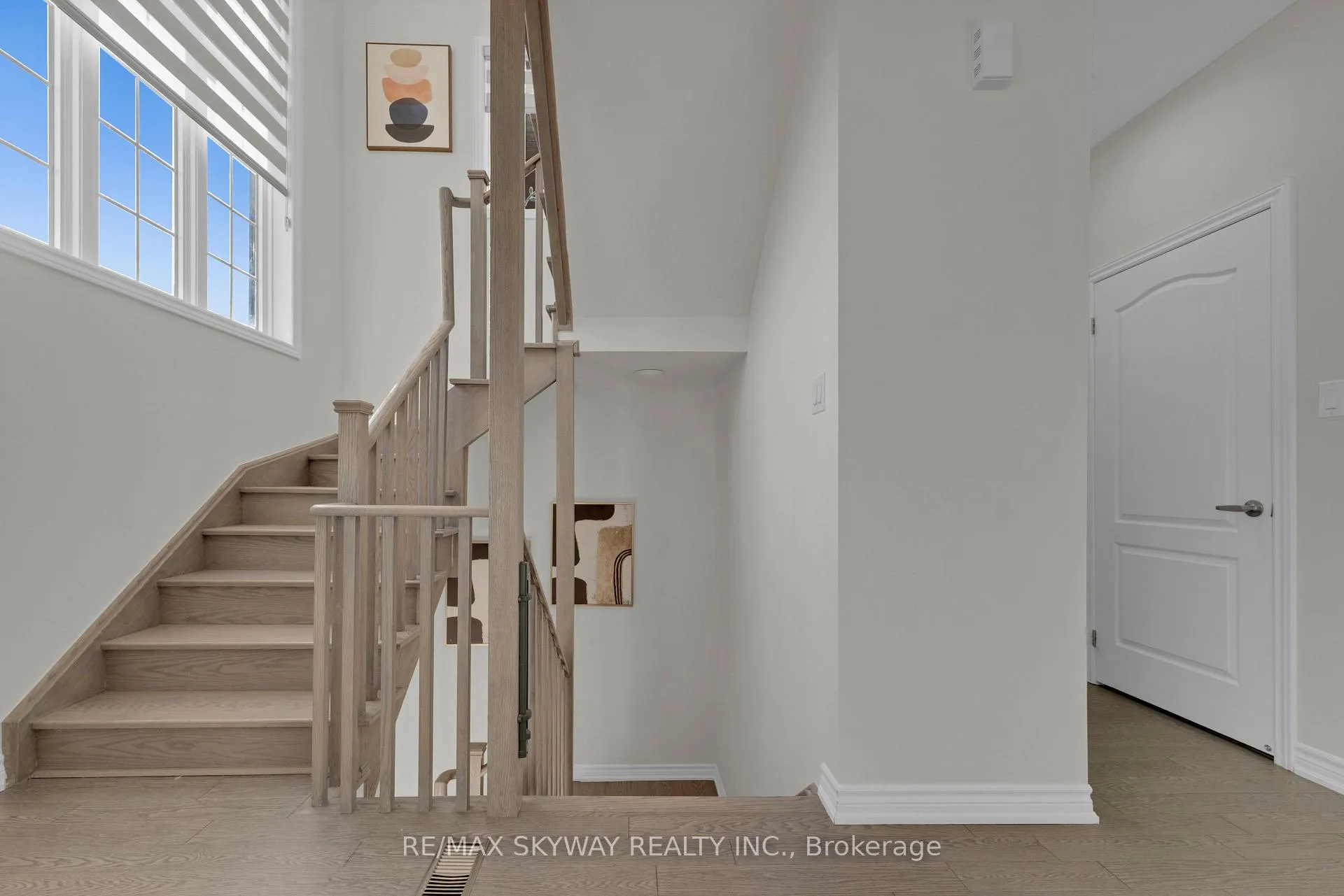 Photo 10 of 21 Allegro Drive, Brampton, Credit Valley — HOMEH