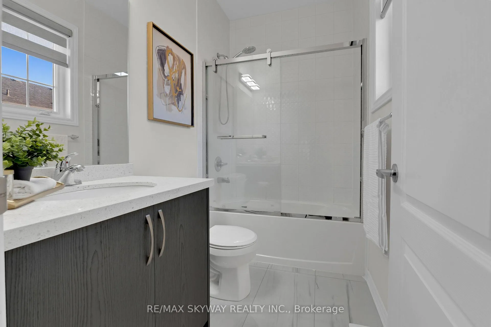 Photo 14 of 21 Allegro Drive, Brampton, Credit Valley — HOMEH