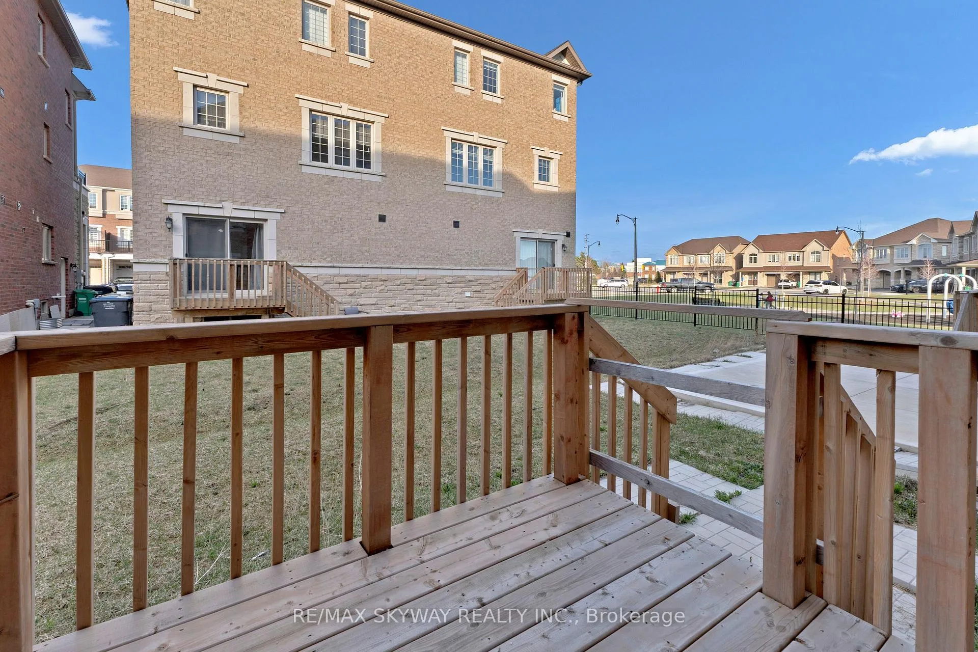 Photo 25 of 21 Allegro Drive, Brampton, Credit Valley — HOMEH