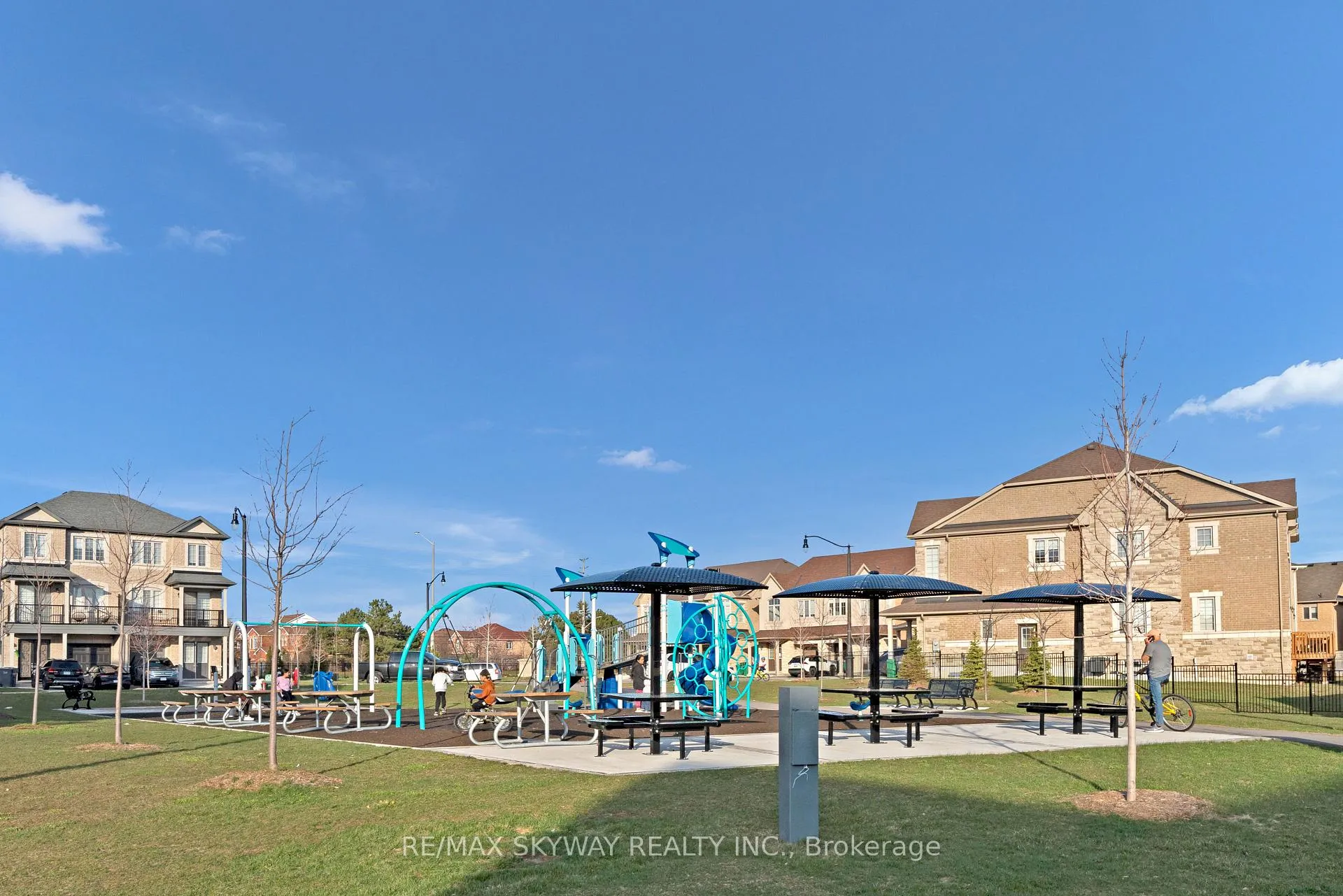 Photo 34 of 21 Allegro Drive, Brampton, Credit Valley — HOMEH
