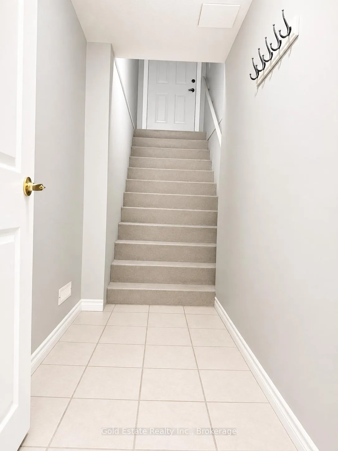 Photo 2 of Unit LOWER, 1387 Marshall Crescent, Milton, Beaty — HOMEH