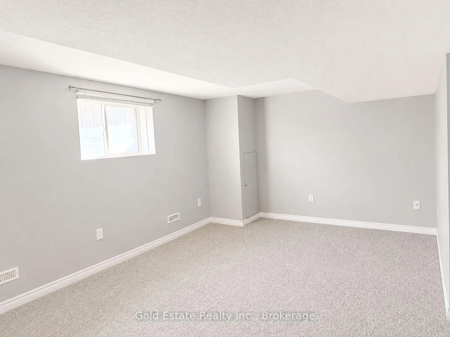 Photo 5 of Unit LOWER, 1387 Marshall Crescent, Milton, Beaty — HOMEH