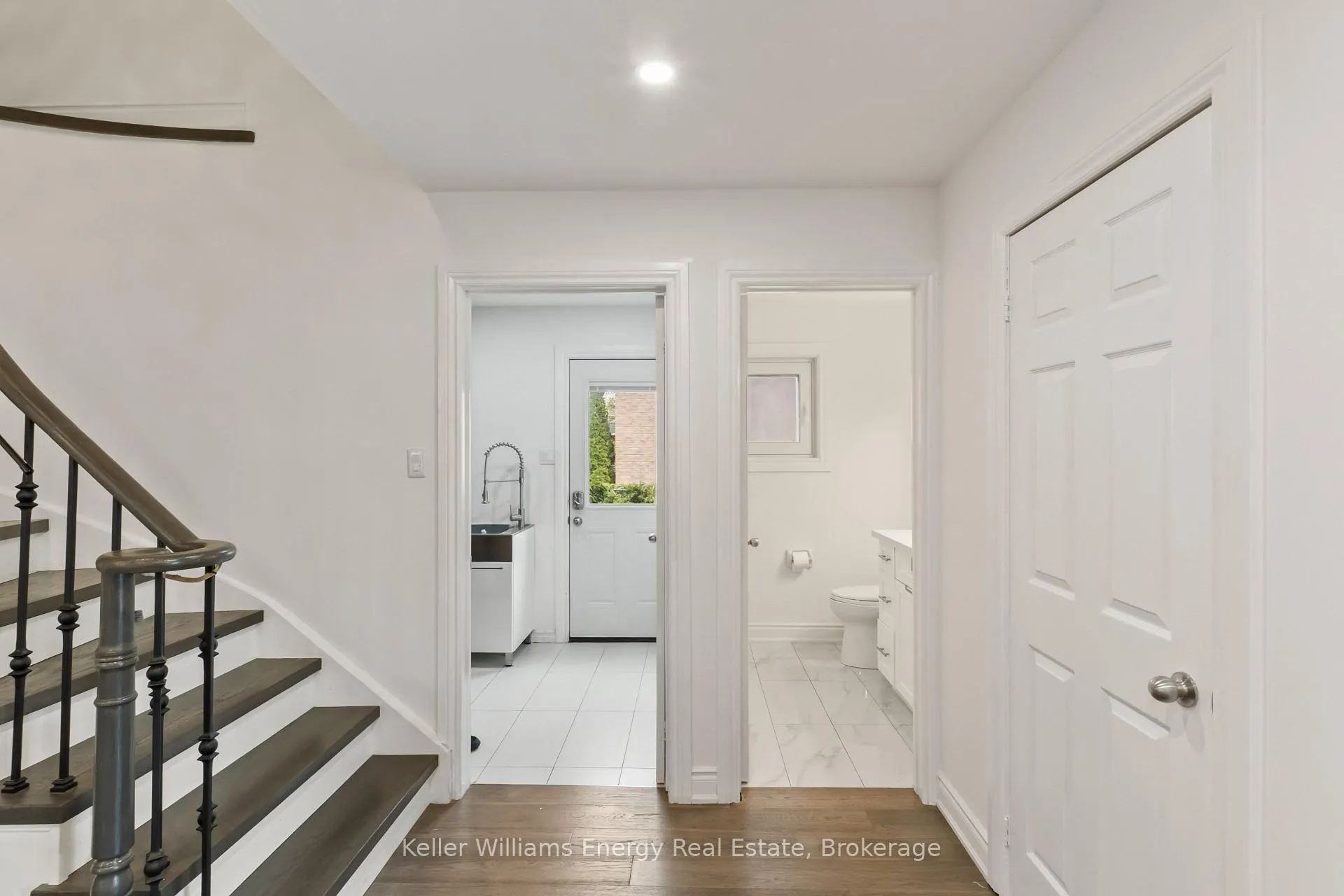 Photo 18 of 19 Farncomb Crescent, Clarington, Bowmanville — HOMEH