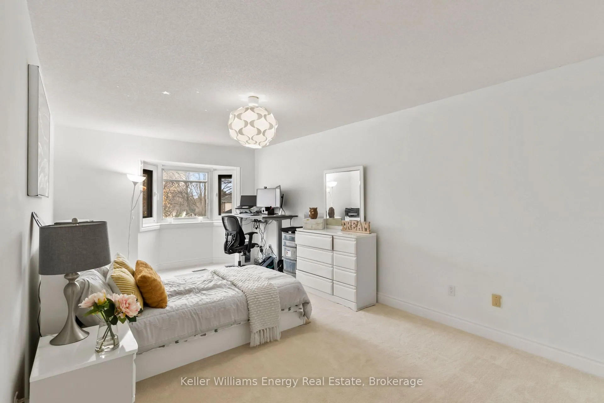 Photo 26 of 19 Farncomb Crescent, Clarington, Bowmanville — HOMEH