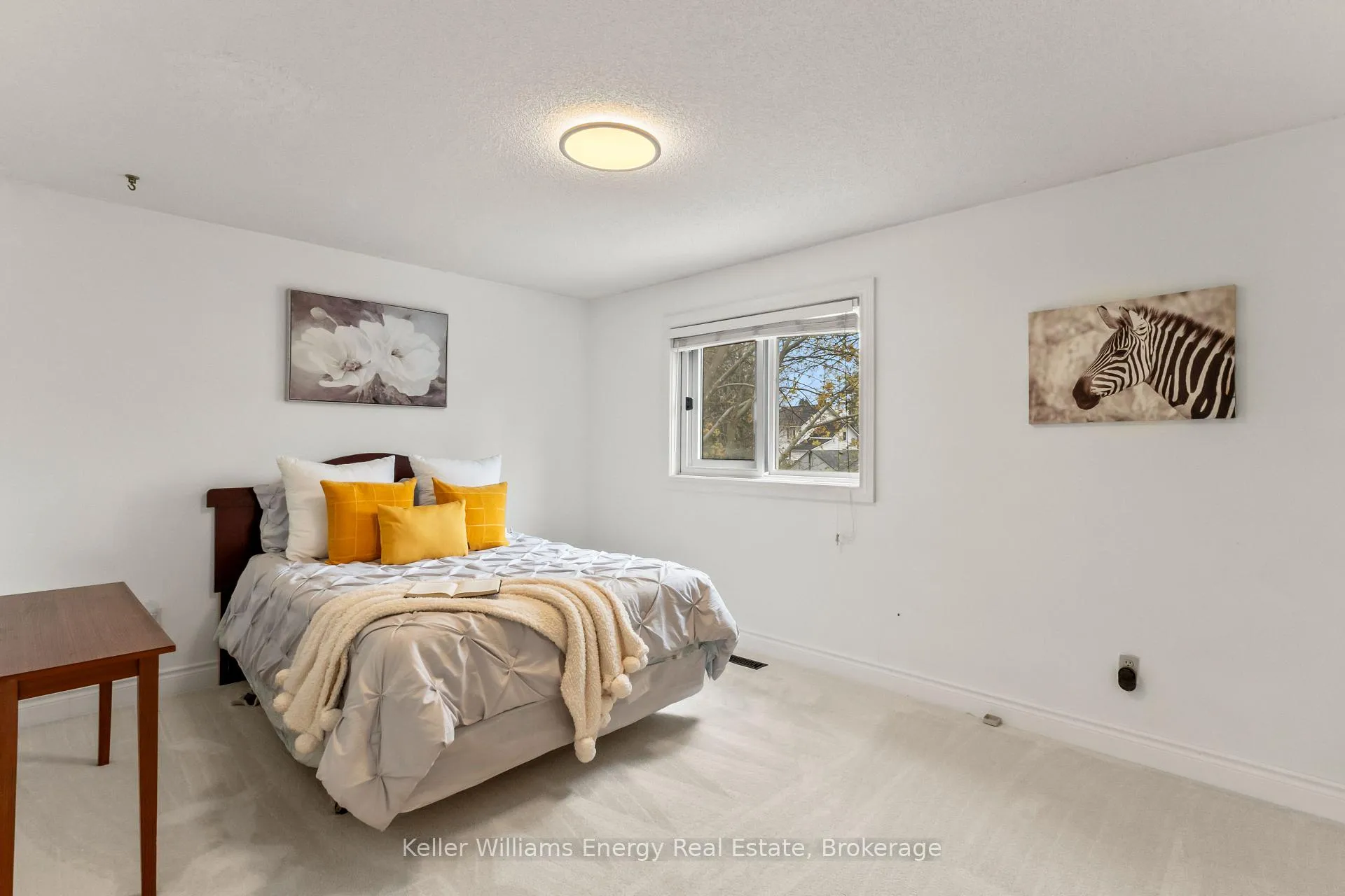 Photo 31 of 19 Farncomb Crescent, Clarington, Bowmanville — HOMEH
