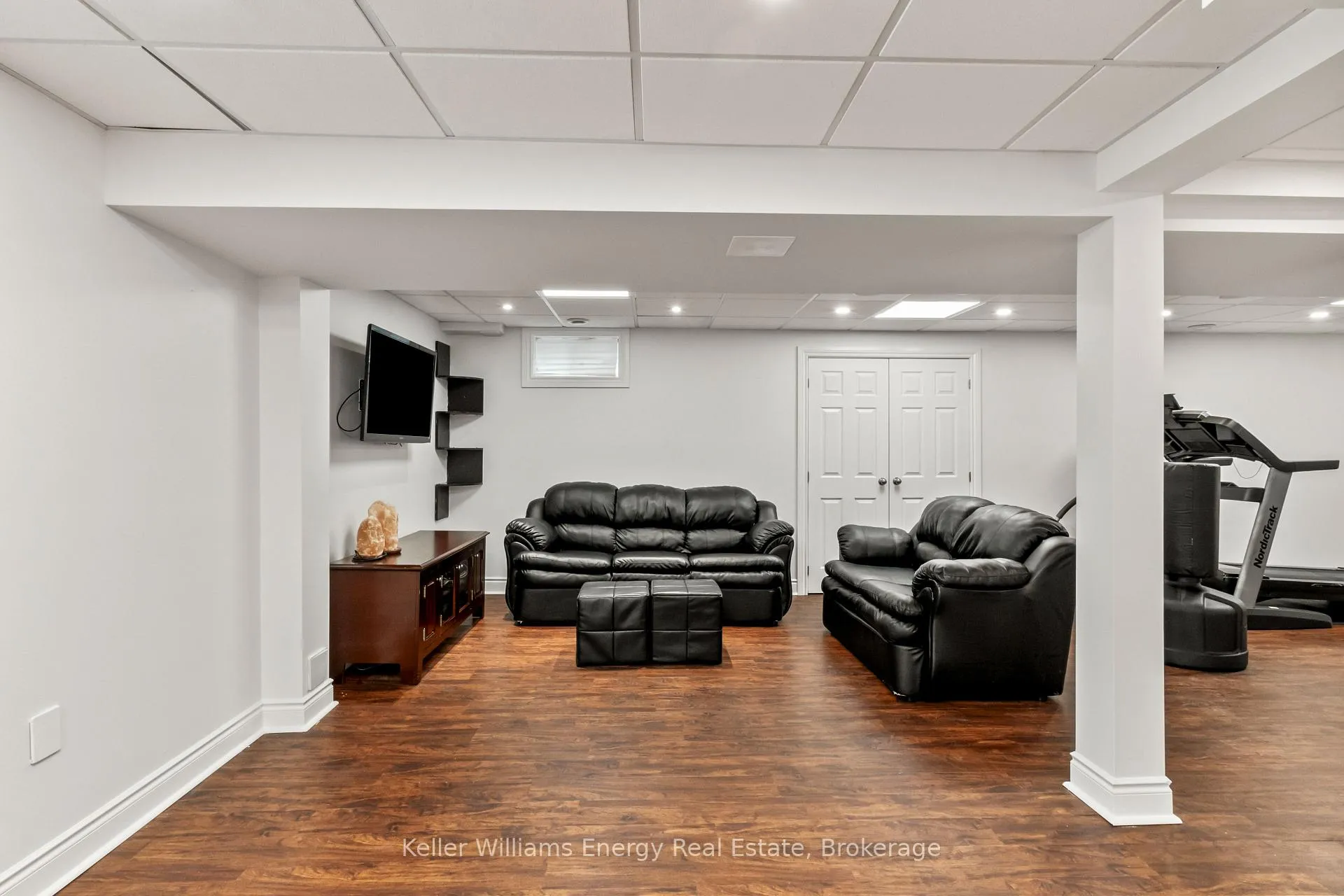 Photo 37 of 19 Farncomb Crescent, Clarington, Bowmanville — HOMEH