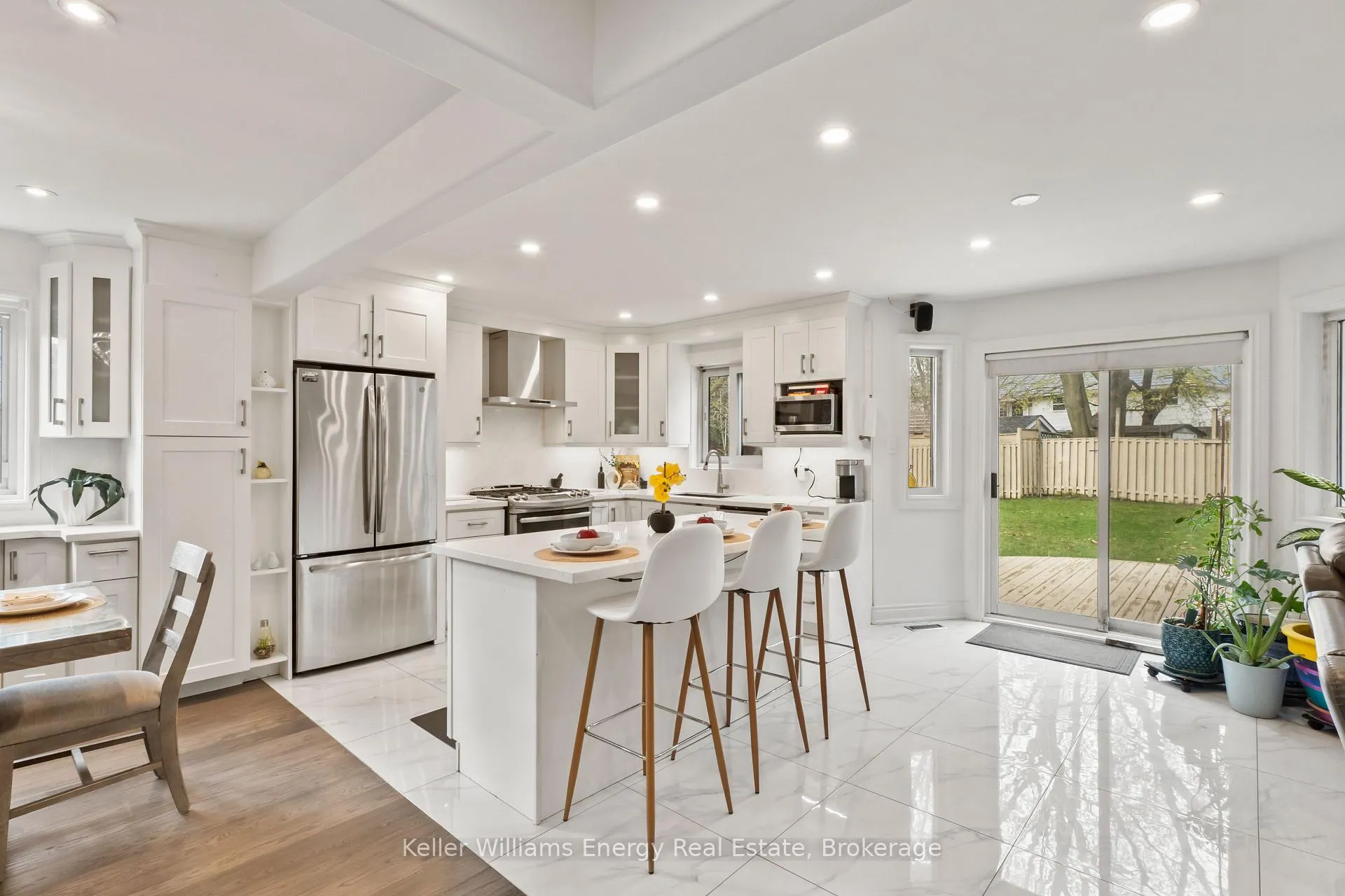 Photo 41 of 19 Farncomb Crescent, Clarington, Bowmanville — HOMEH