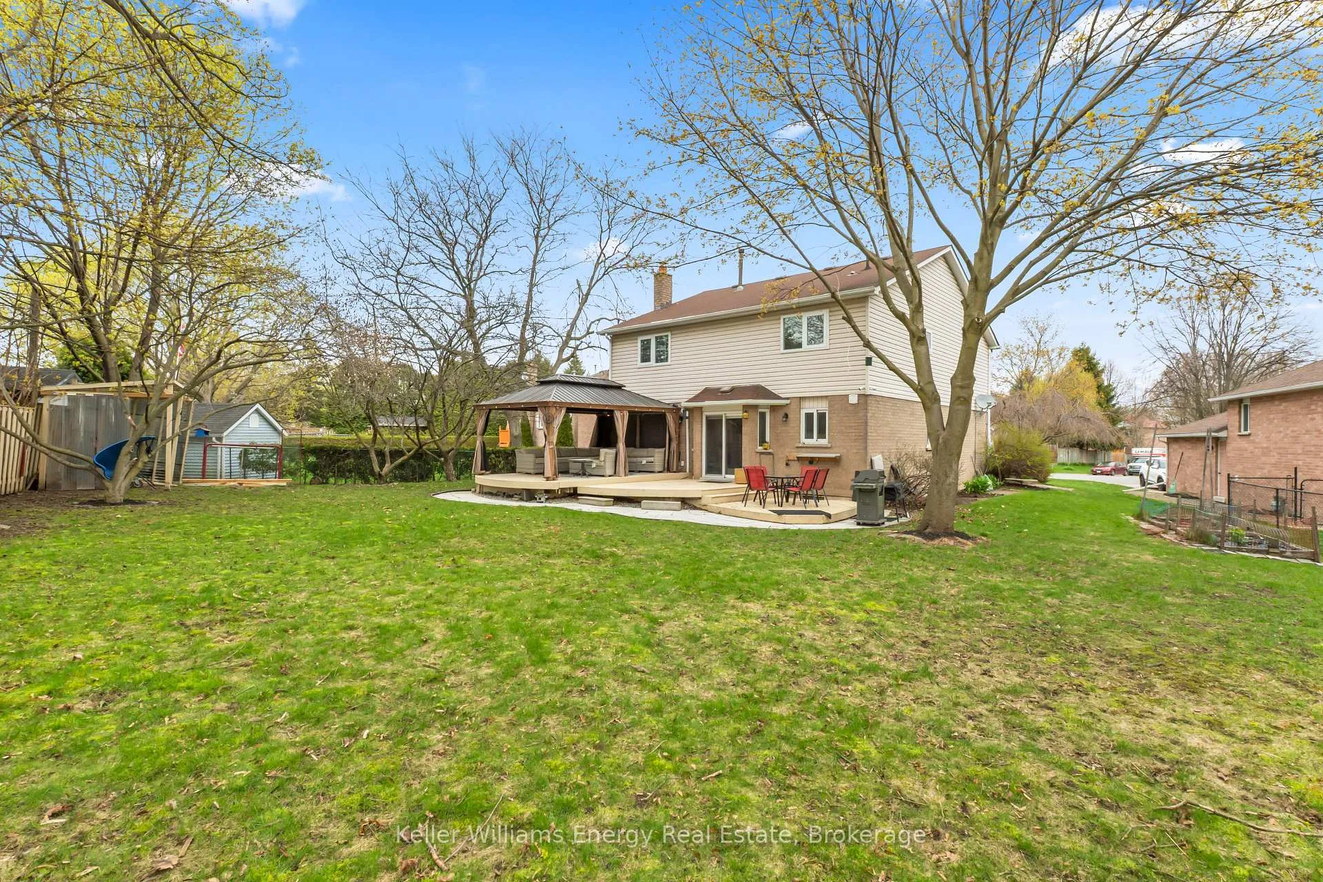 Photo 45 of 19 Farncomb Crescent, Clarington, Bowmanville — HOMEH