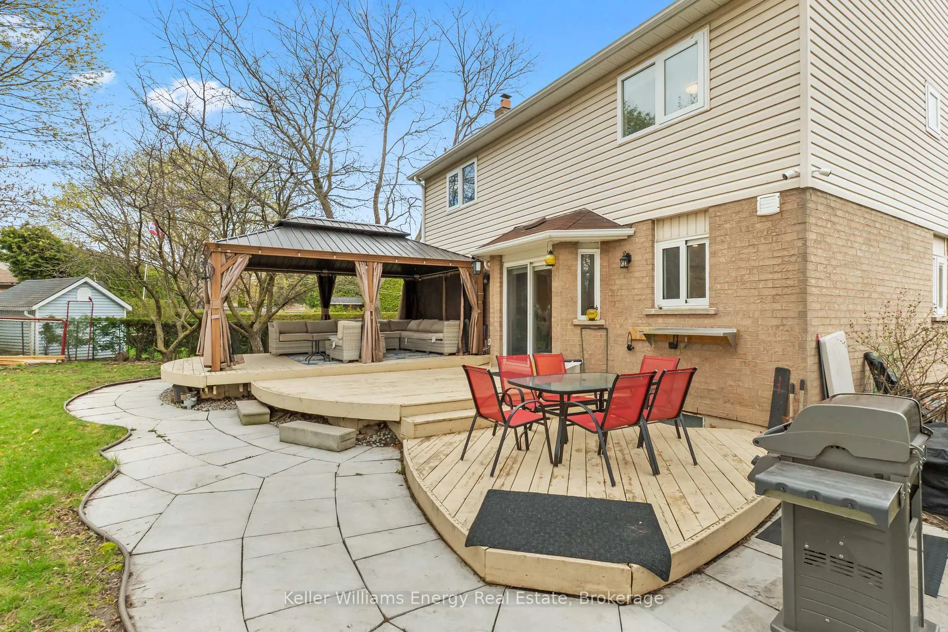 Photo 48 of 19 Farncomb Crescent, Clarington, Bowmanville — HOMEH