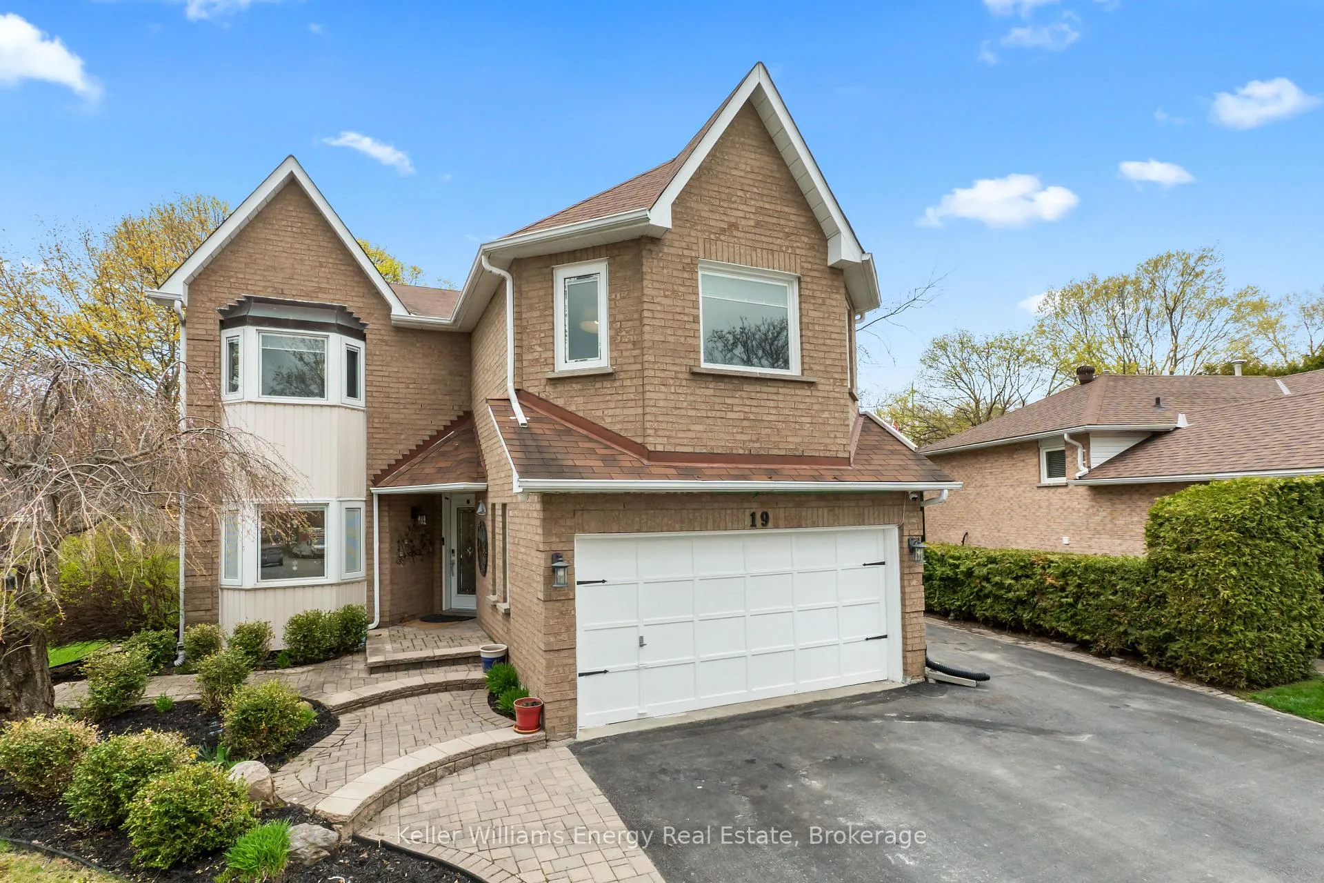 Photo 49 of 19 Farncomb Crescent, Clarington, Bowmanville — HOMEH