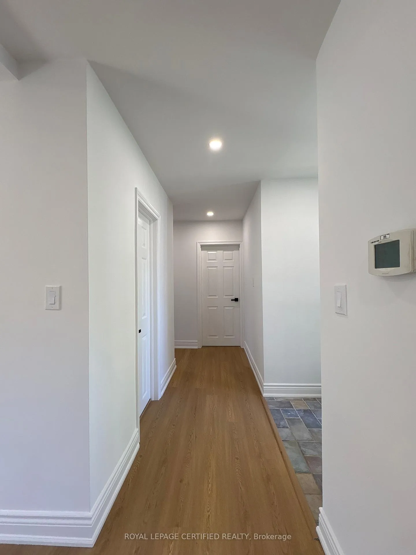 Photo 11 of 414 Third Line, Oakville, West — HOMEH