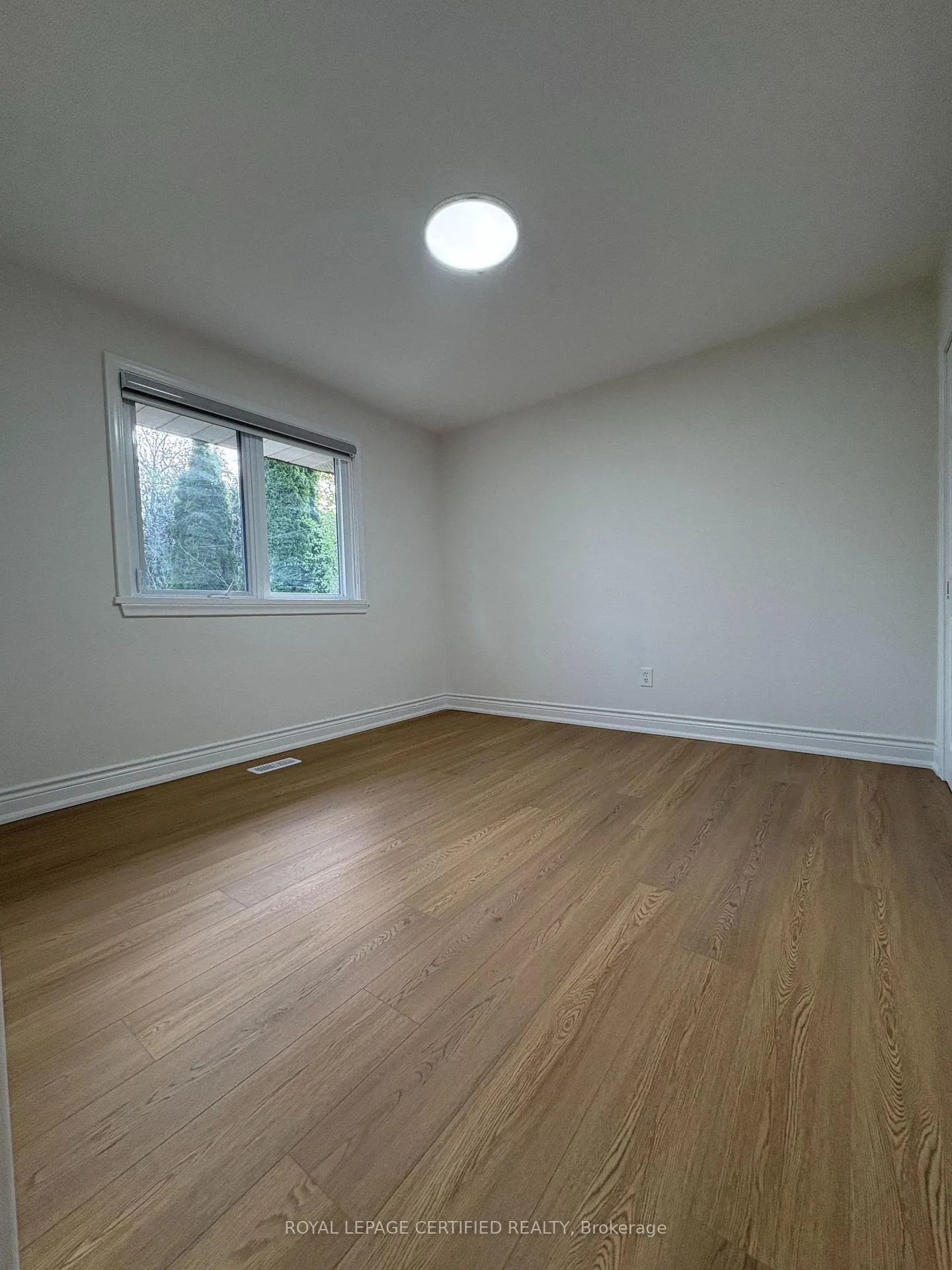 Photo 17 of 414 Third Line, Oakville, West — HOMEH