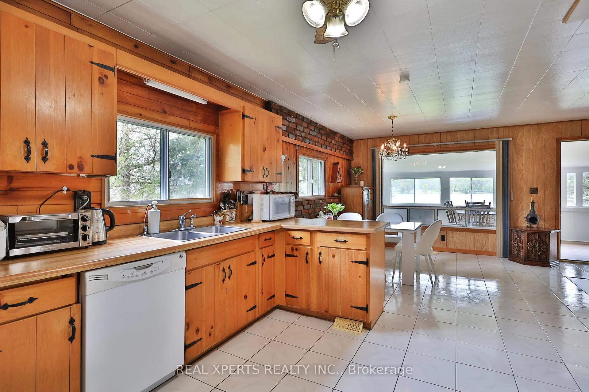 Photo 28 of 29 Prior Lane, Quinte West, Sidney Ward — HOMEH