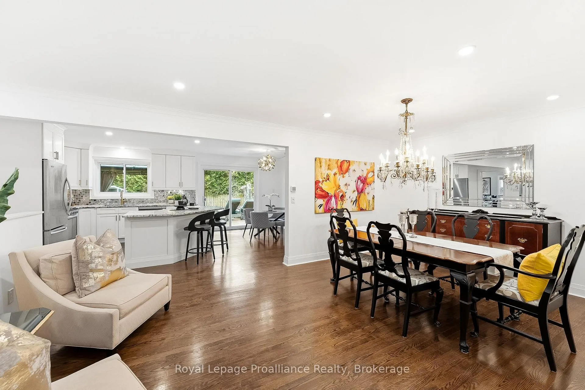 Photo 8 of 35 Hamilton Avenue, Cobourg — HOMEH