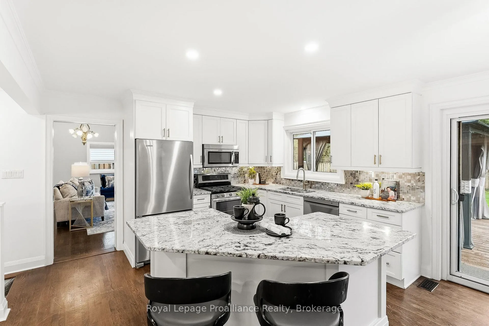 Photo 13 of 35 Hamilton Avenue, Cobourg — HOMEH