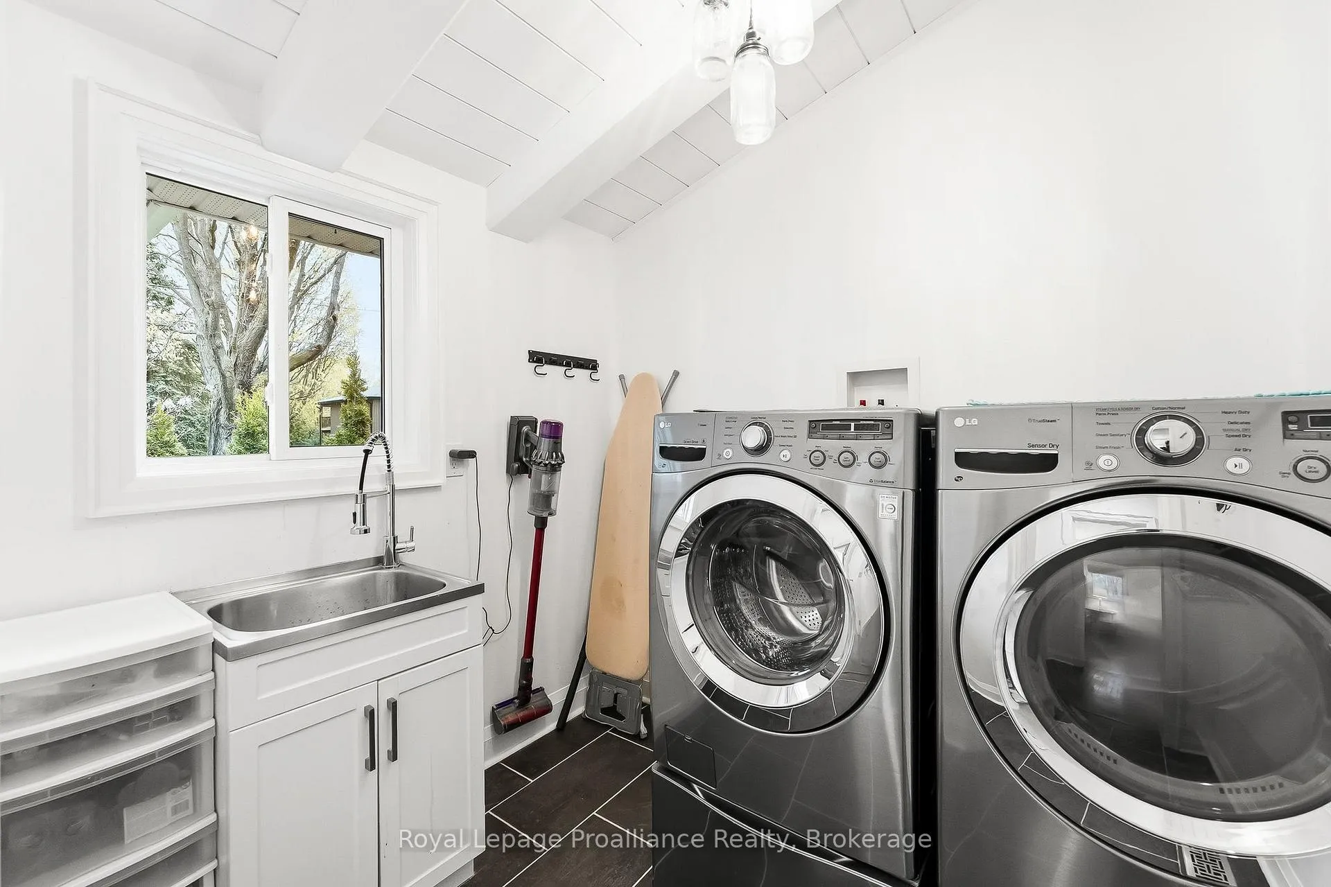 Photo 31 of 35 Hamilton Avenue, Cobourg — HOMEH