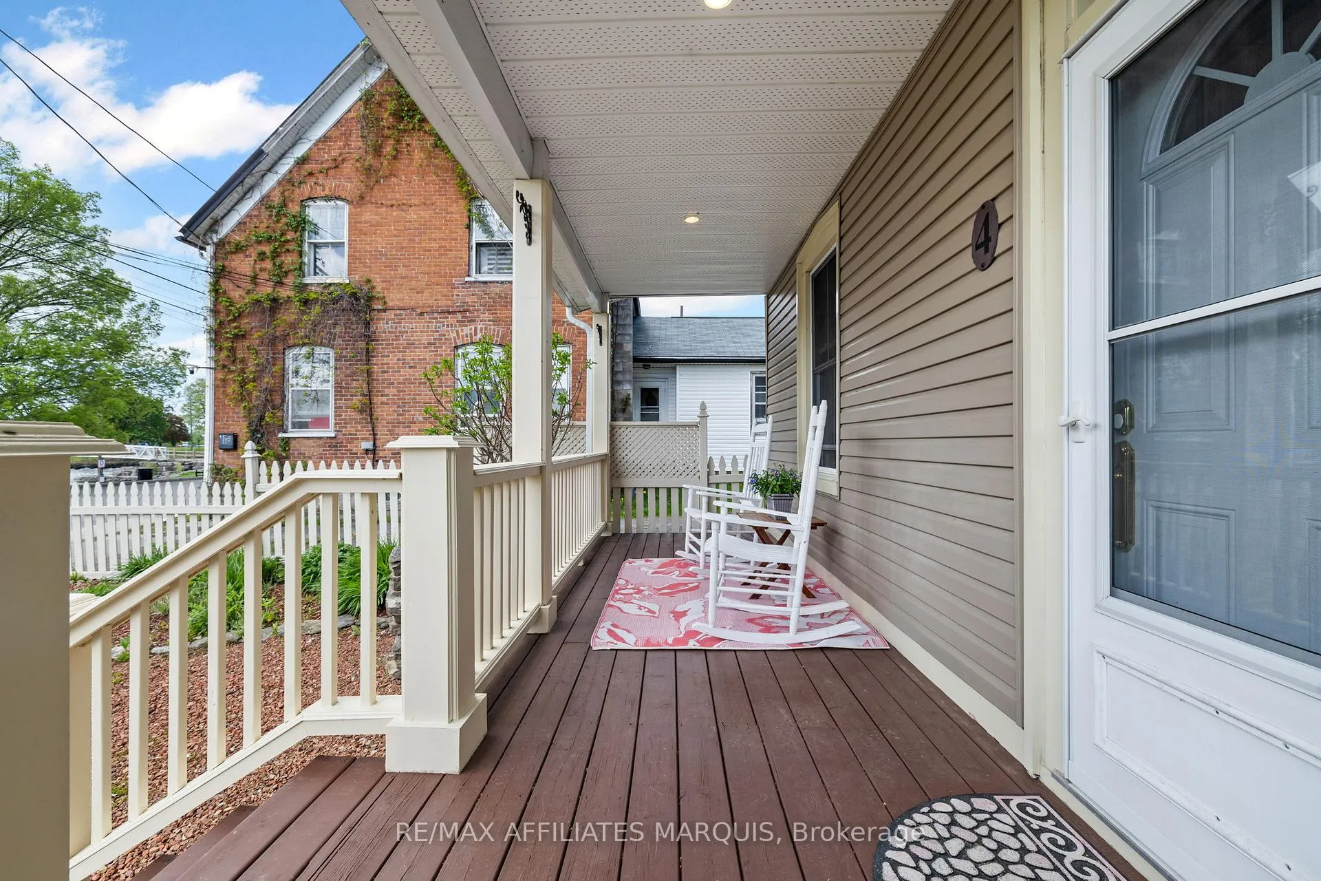 Photo 3 of 4 Park Avenue, Smiths Falls — HOMEH