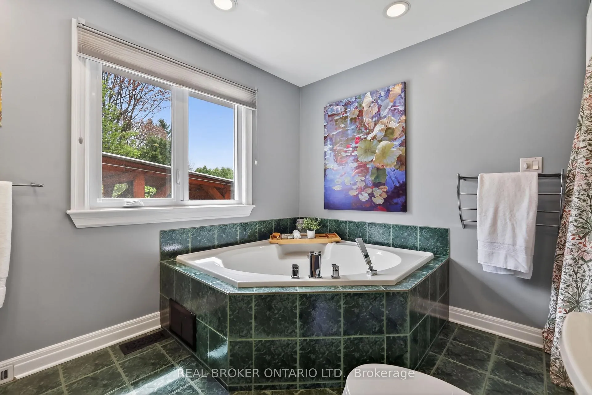 Photo 13 of 1572 Dorion Avenue, Ottawa, Riverview Park — HOMEH