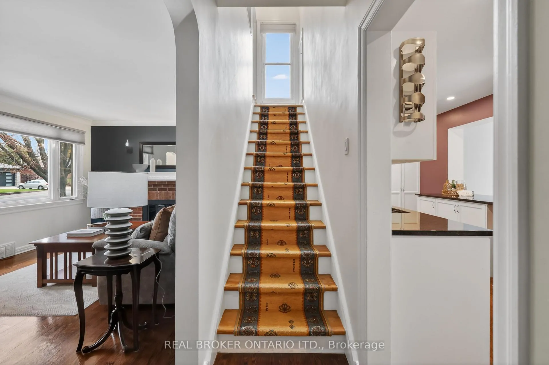 Photo 15 of 1572 Dorion Avenue, Ottawa, Riverview Park — HOMEH