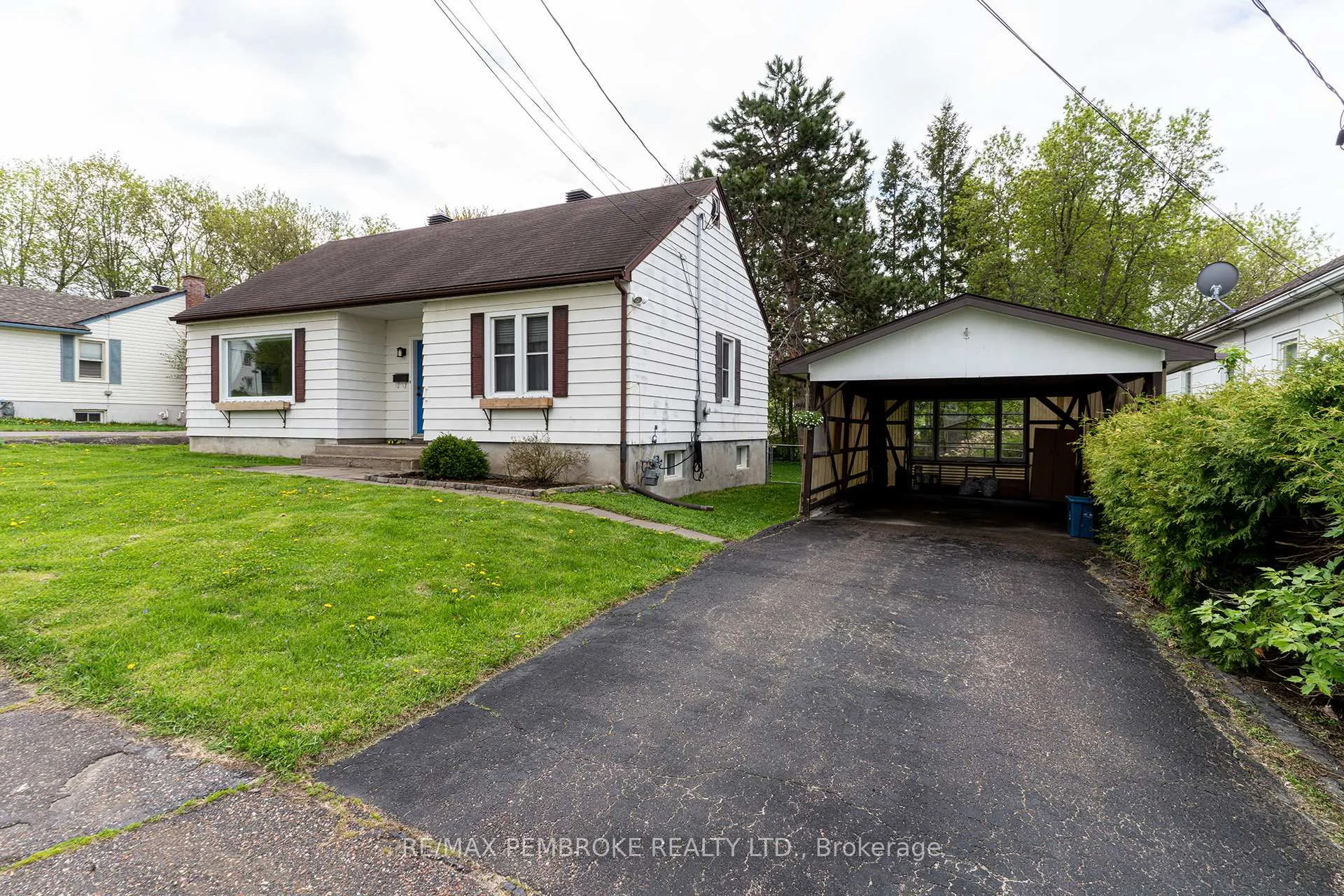 Photo 2 of 144 Morris Street, Pembroke — HOMEH