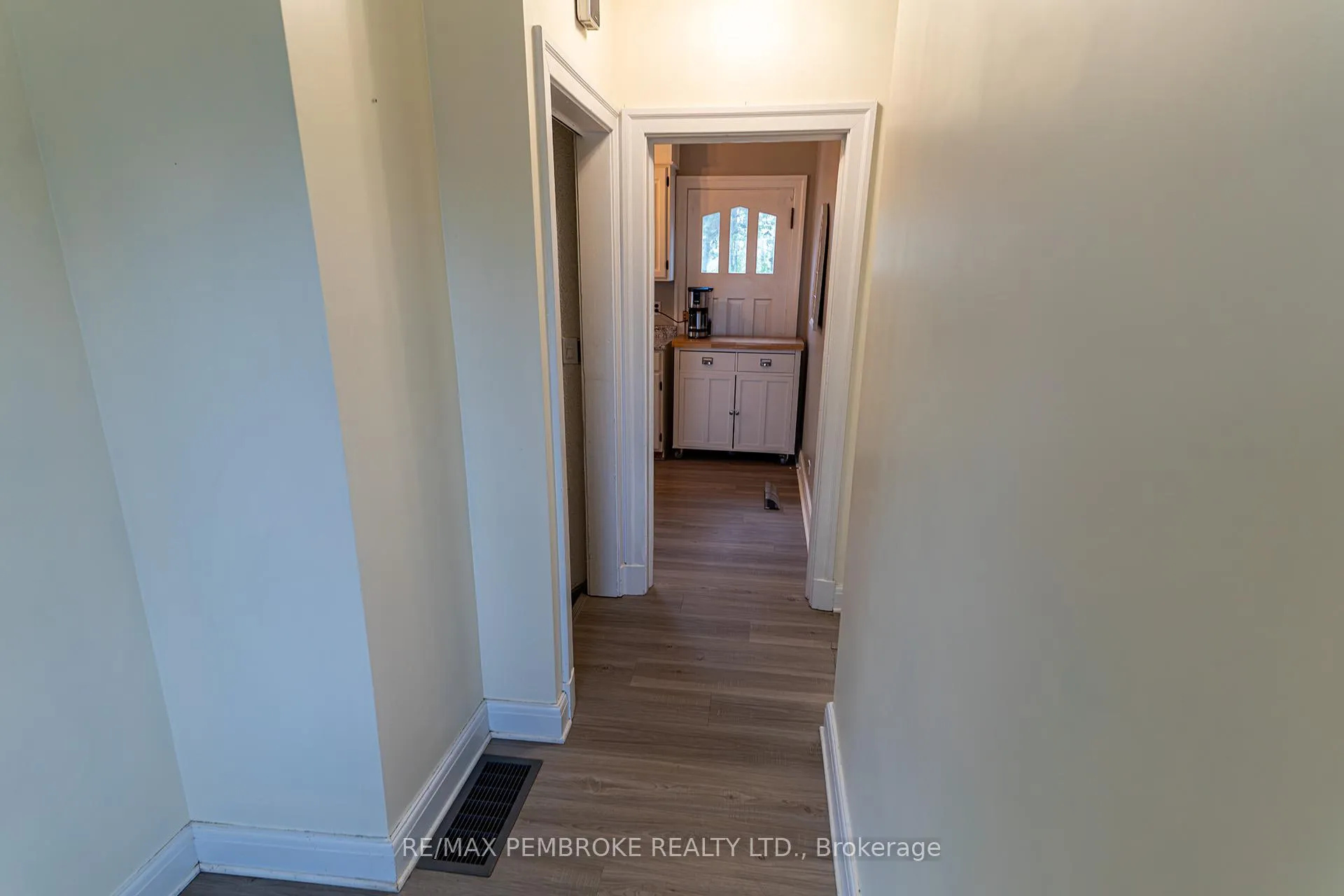 Photo 10 of 144 Morris Street, Pembroke — HOMEH